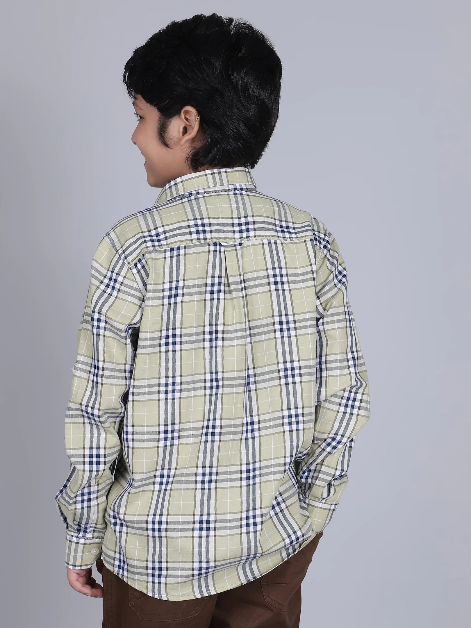 Boys Checkered Green Full Sleeves Spread Collar Casual Shirt - Image 3