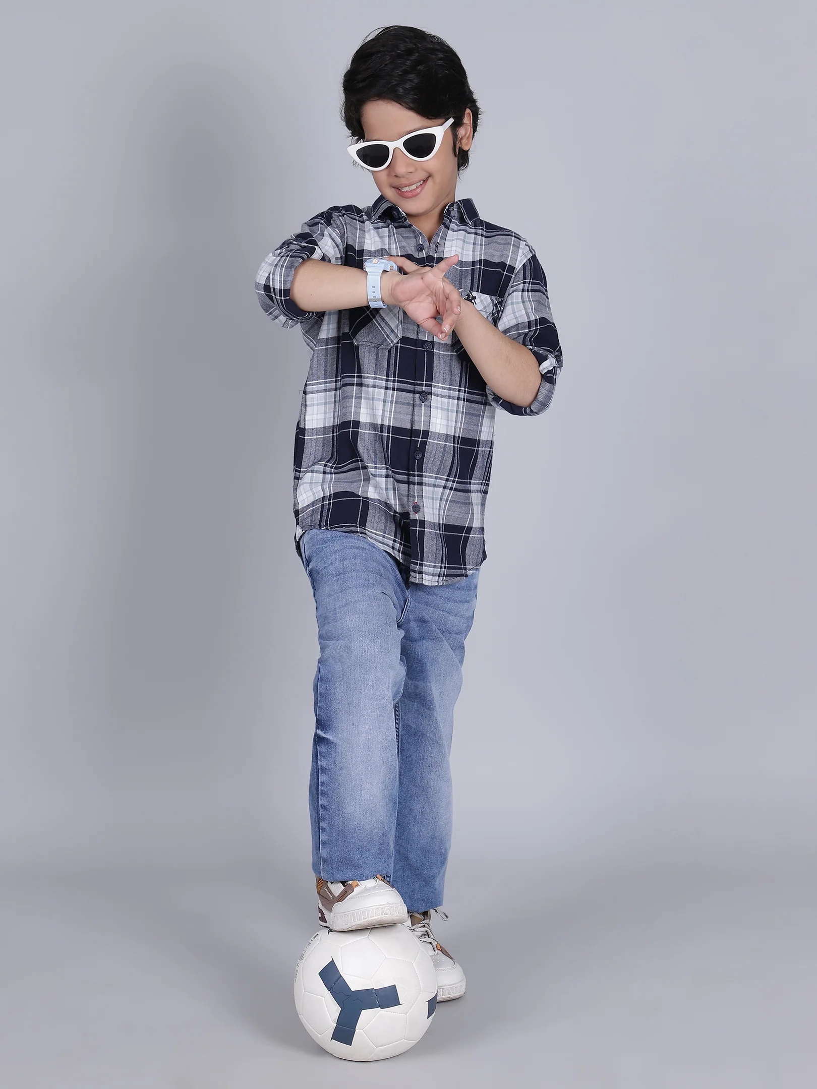 Boys Checkered Navy Blue Full Sleeves Spread Collar Casual Shirt - Image 5