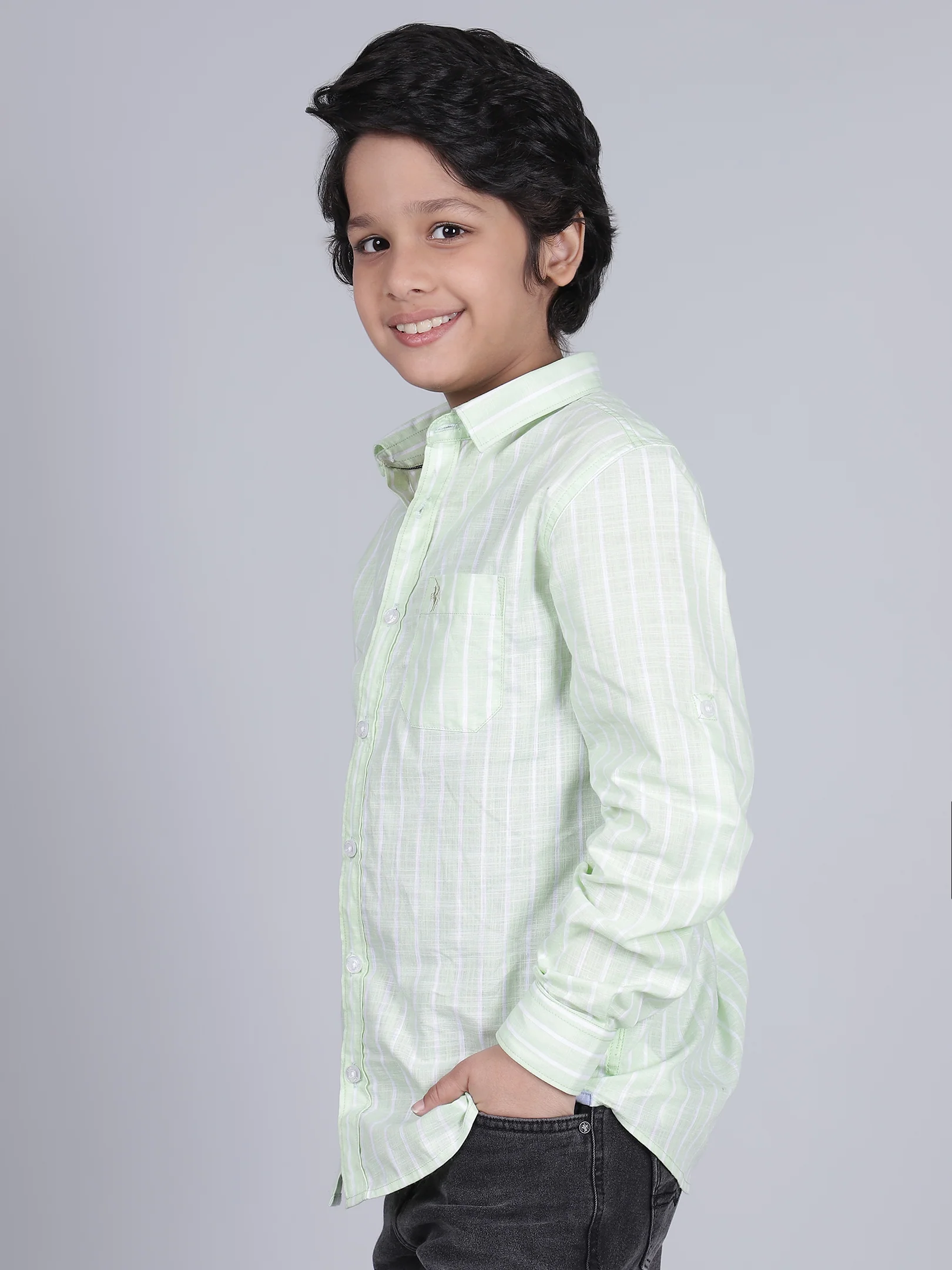 Boys Green Checkered Full Sleeves Spread Collar Casual Shirt - Image 2
