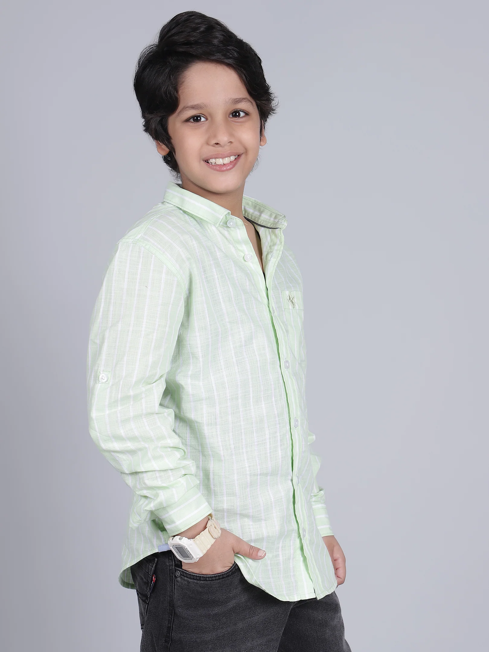 Boys Green Checkered Full Sleeves Spread Collar Casual Shirt - Image 4