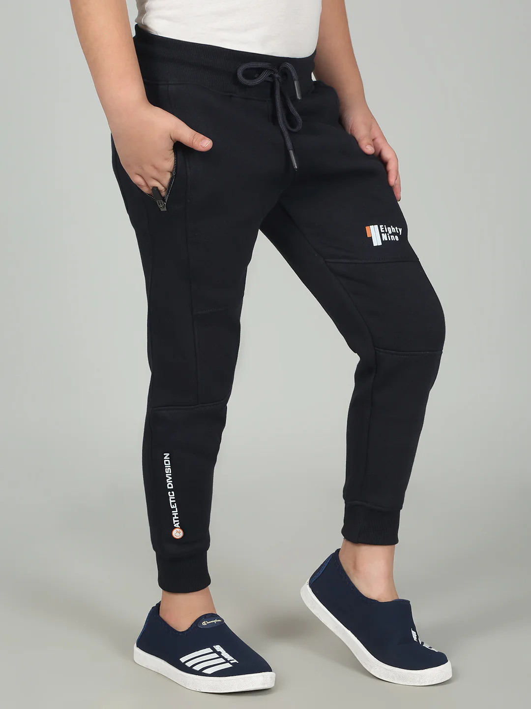 Boys Navy Blue Solid Casual Track Pant - Image 4