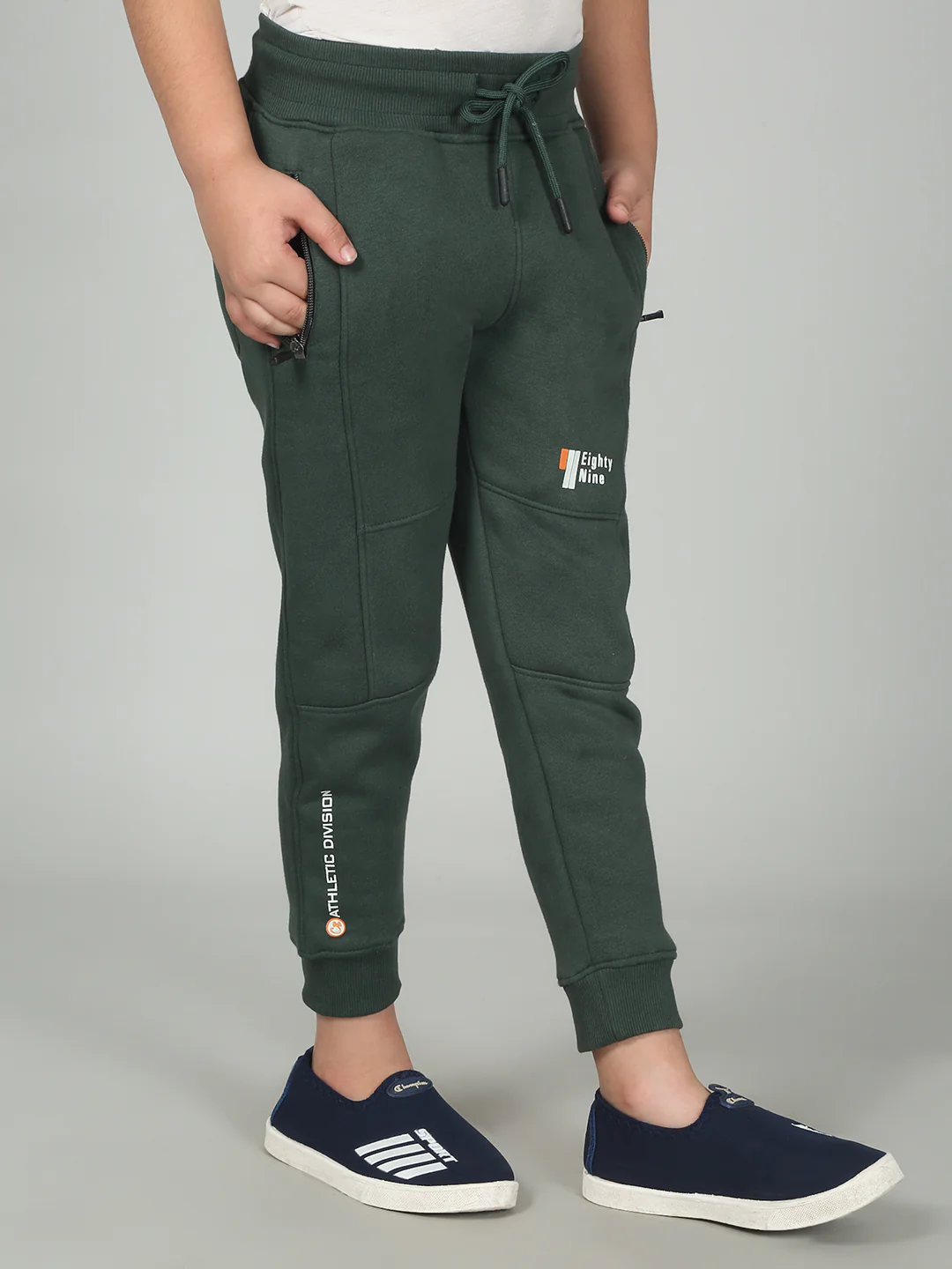 Boys Olive Solid Casual Track Pant - Image 4
