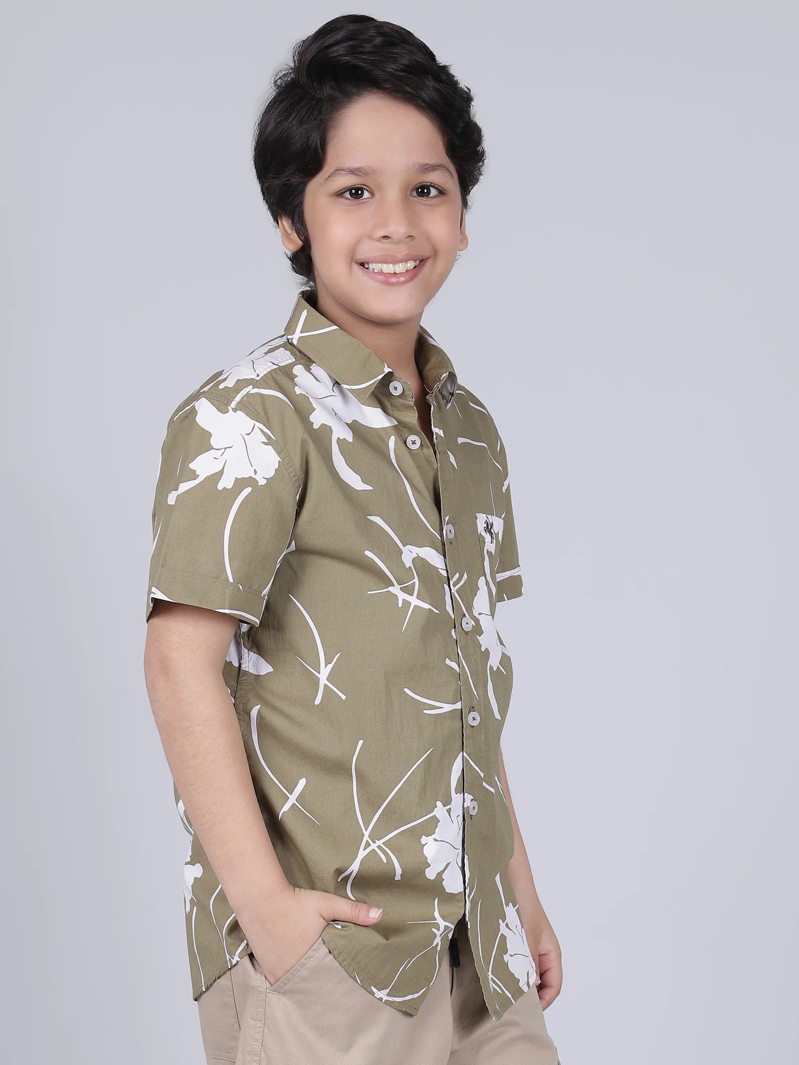 Boys Printed Olive Green Half Sleeves Spread Collar Casual Shirt - Image 4