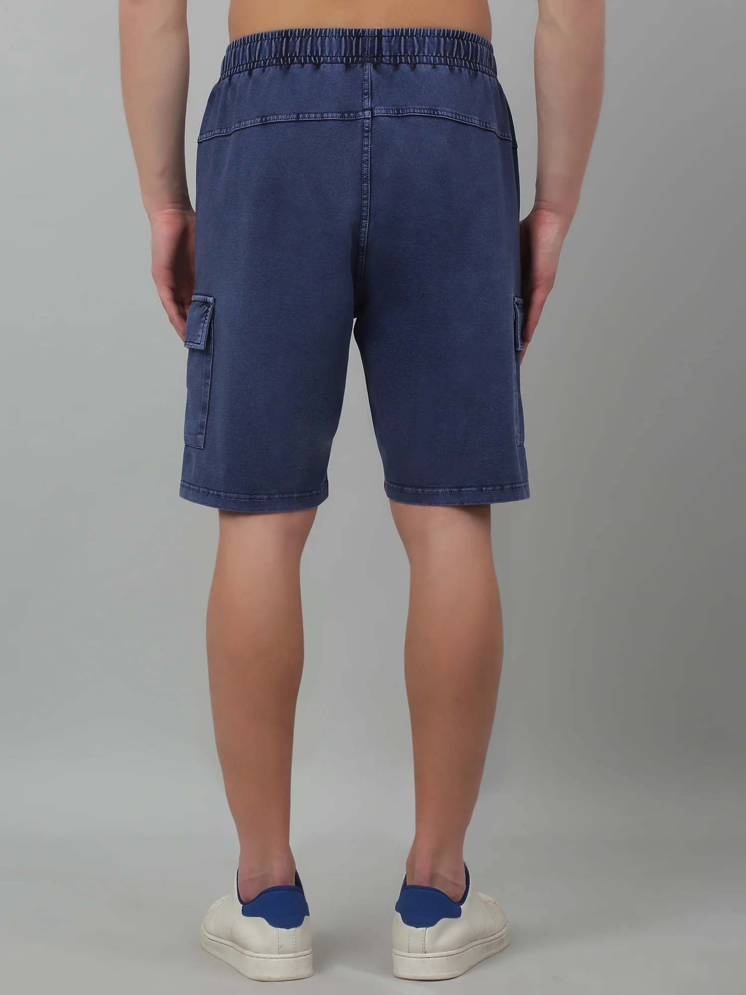 Blue Solid Above Knee Bermuda For Men - Image 2