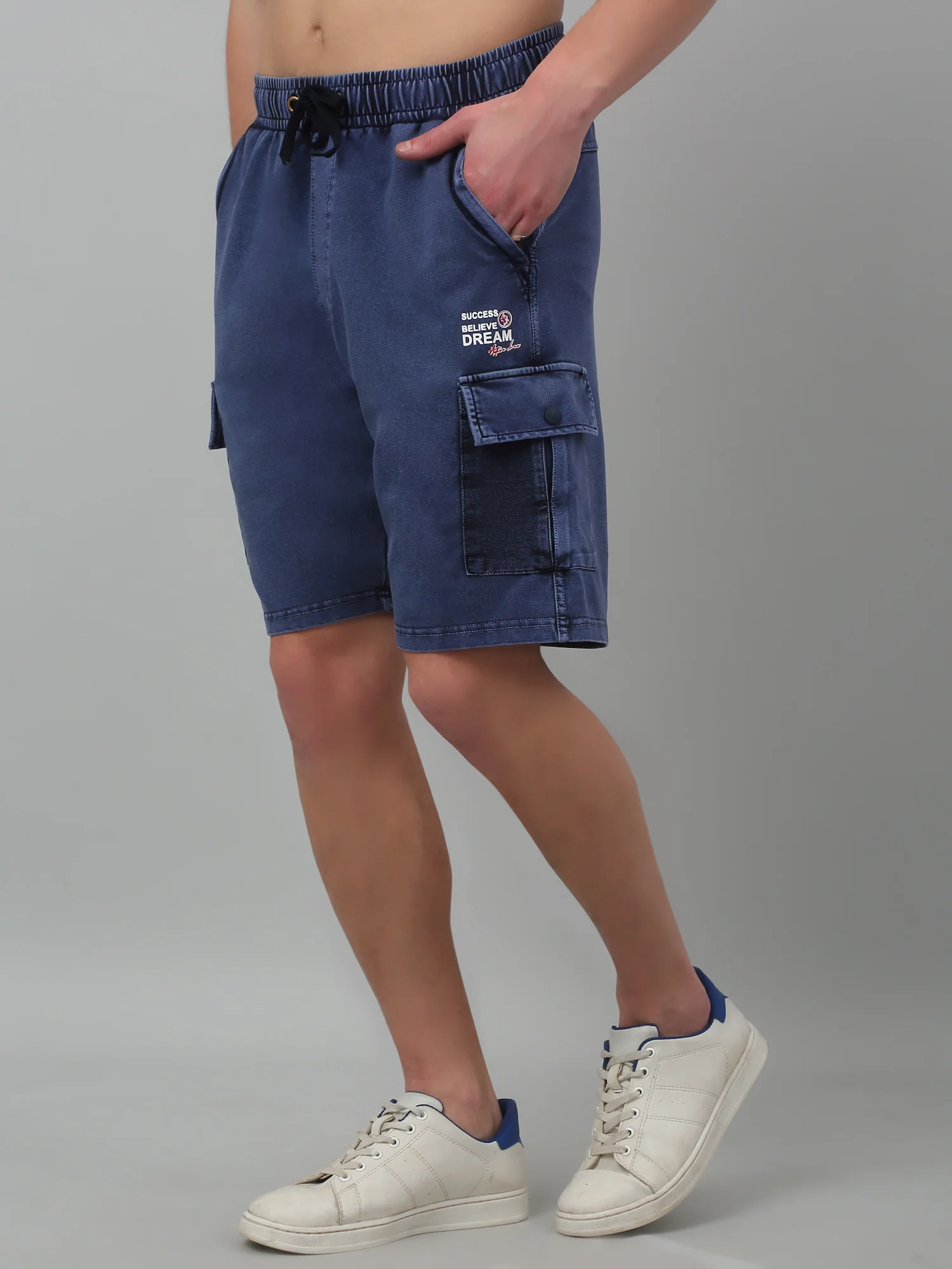 Blue Solid Above Knee Bermuda For Men - Image 4