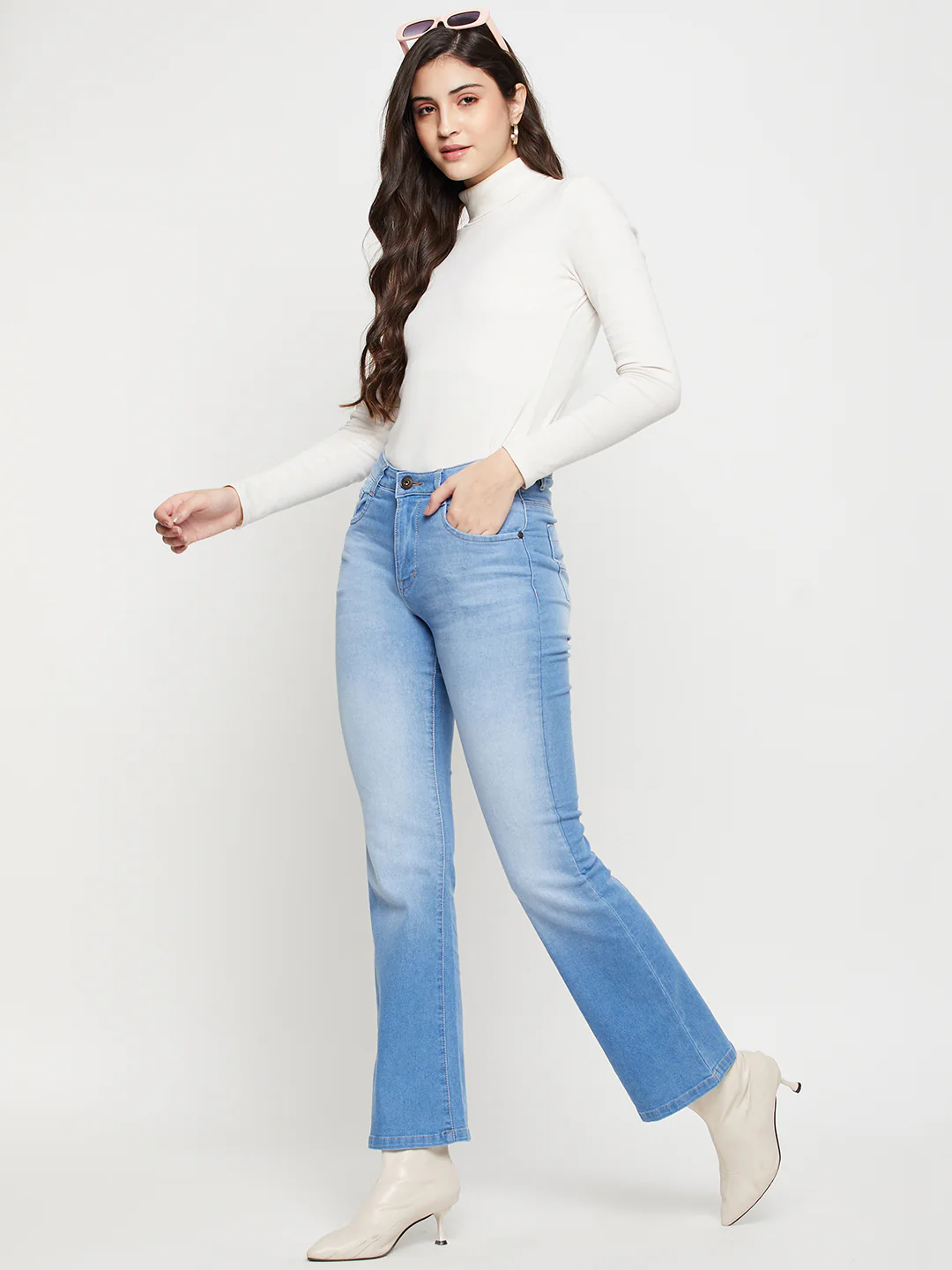 Women's Casual Slim Fit Medium Mercerised Blue Heavy Fade High Rise Jeans - Image 2