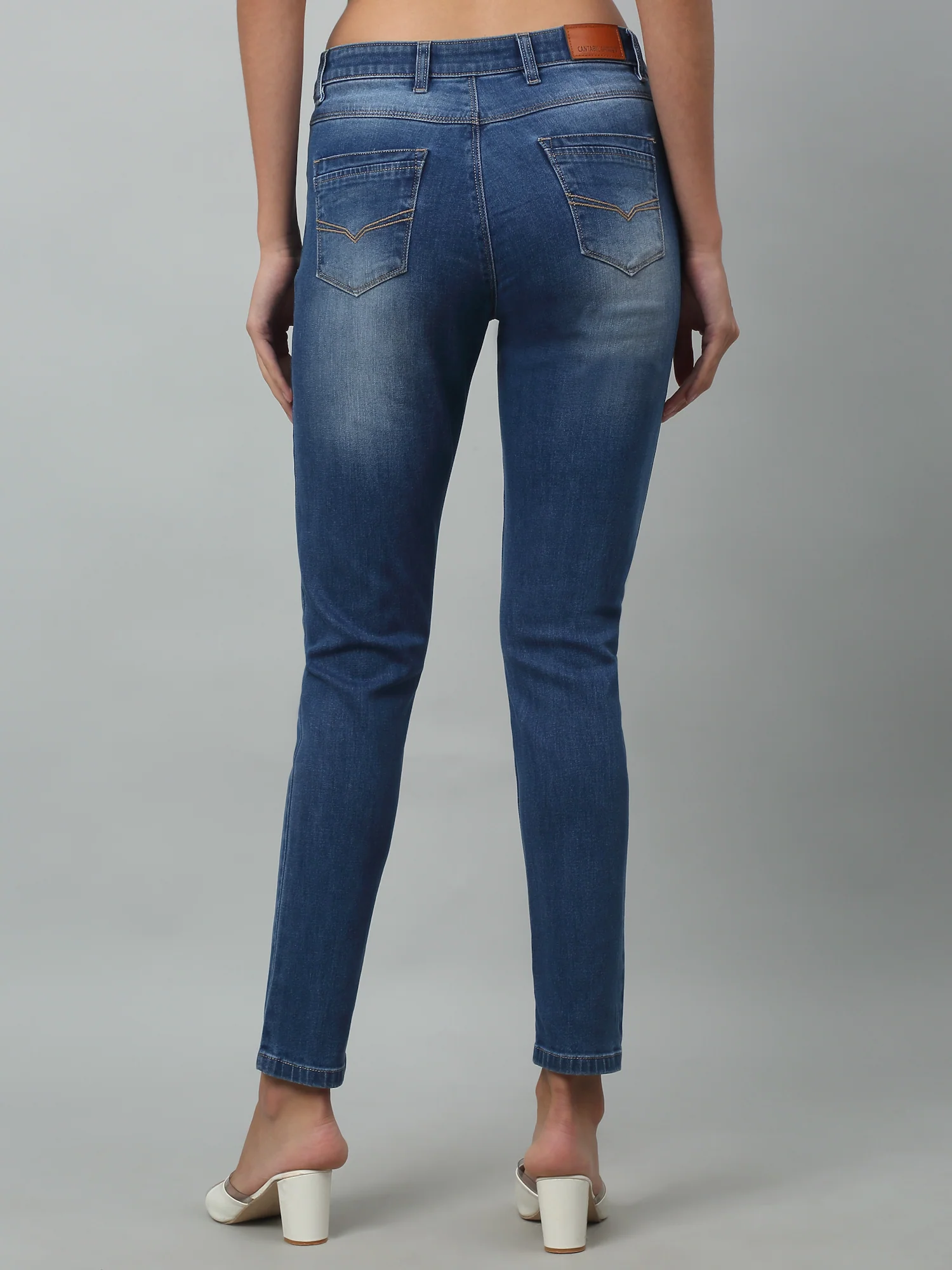 Women's Casual Skinny Fit Mercerised Blue Medium Fade Mid rise Jeans - Image 4