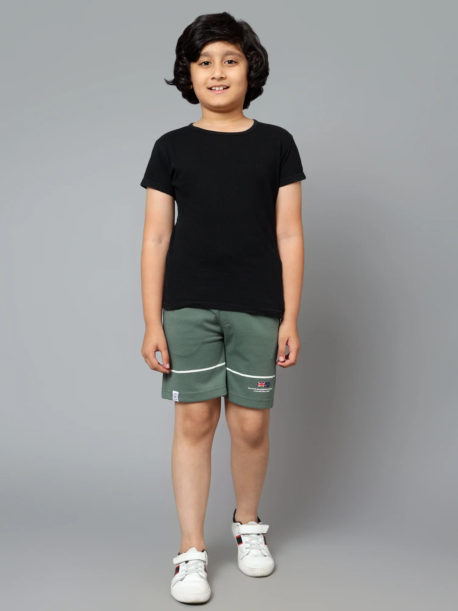 Boy's Green Printed Bermuda Shorts - Image 6