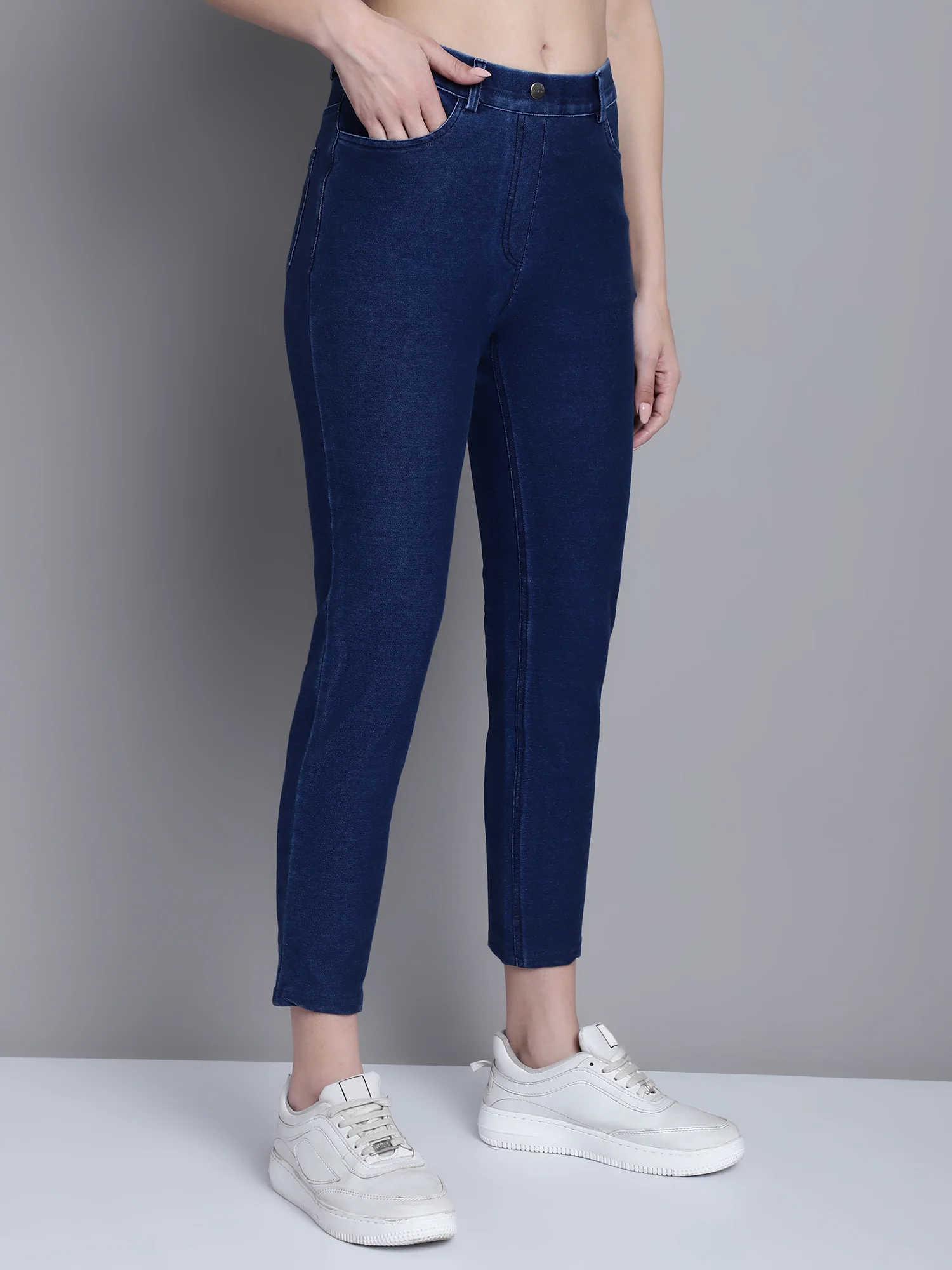 Women's Casual Regular Fit Denim Blue  Mid rise Leggings - Image 4