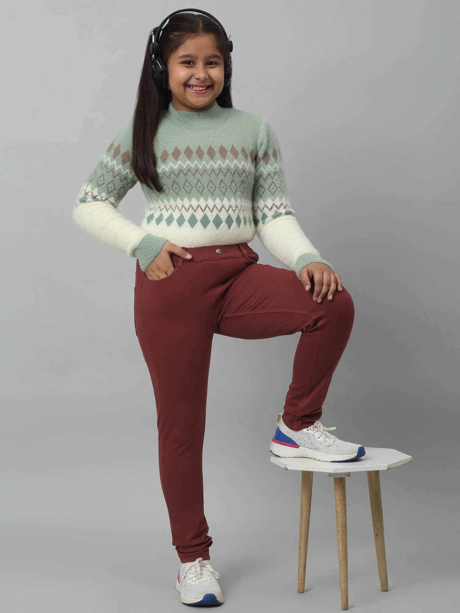 Girls Brown Soild Cotton Blend Stretchable Jeggings - Image 5