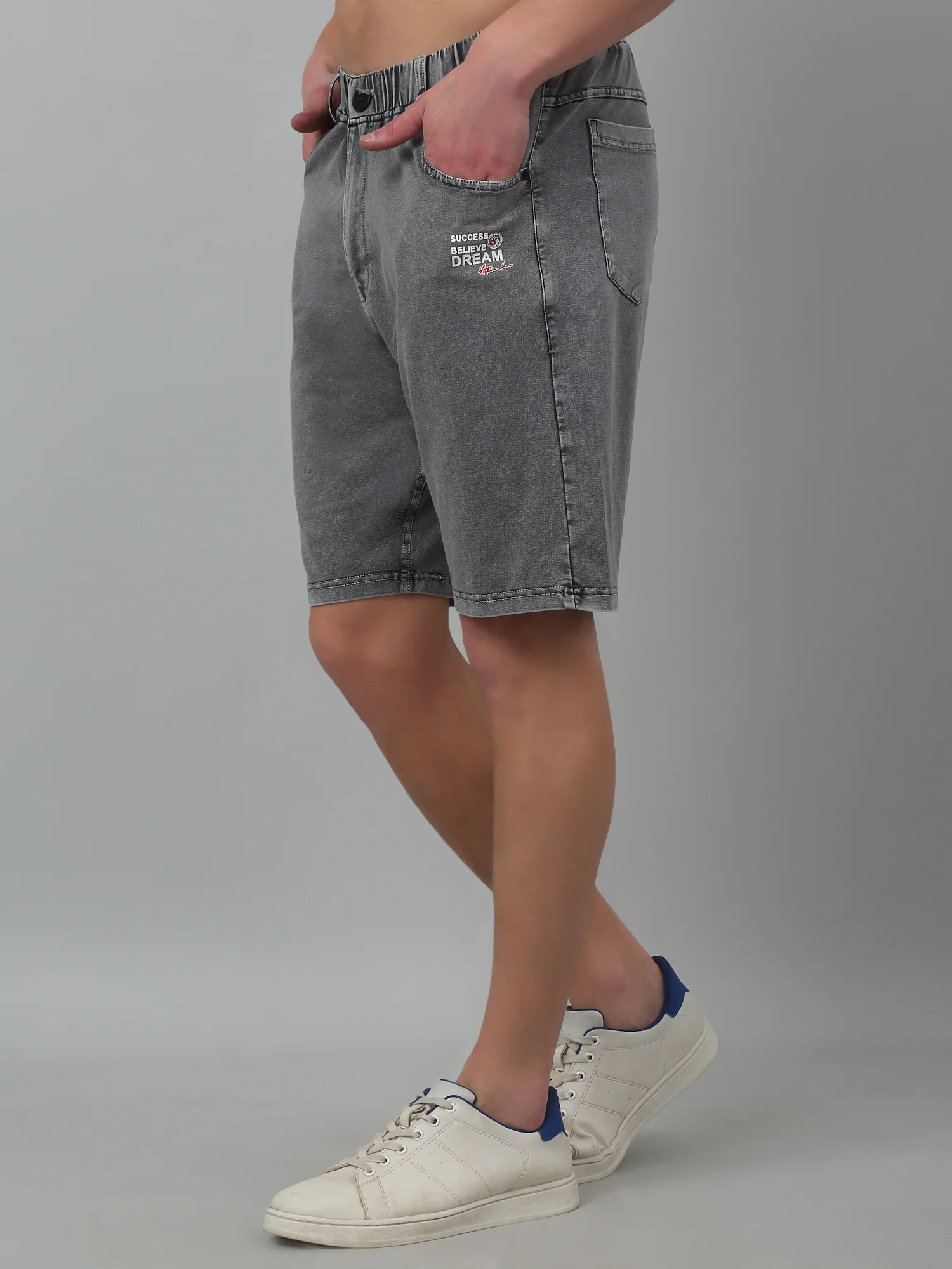 Grey Solid Above Knee Bermuda For Men - Image 3