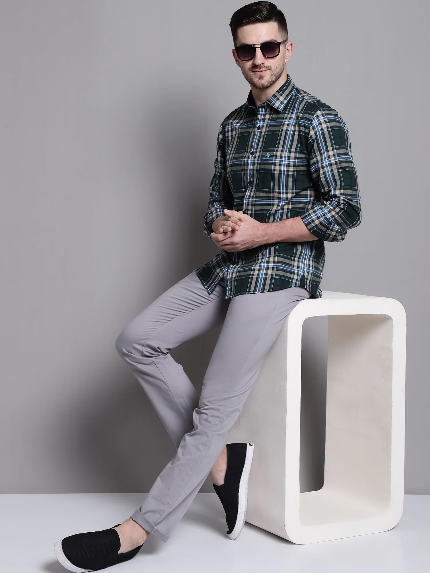 Men's Casual Flat front Grey  Trousers - Image 5