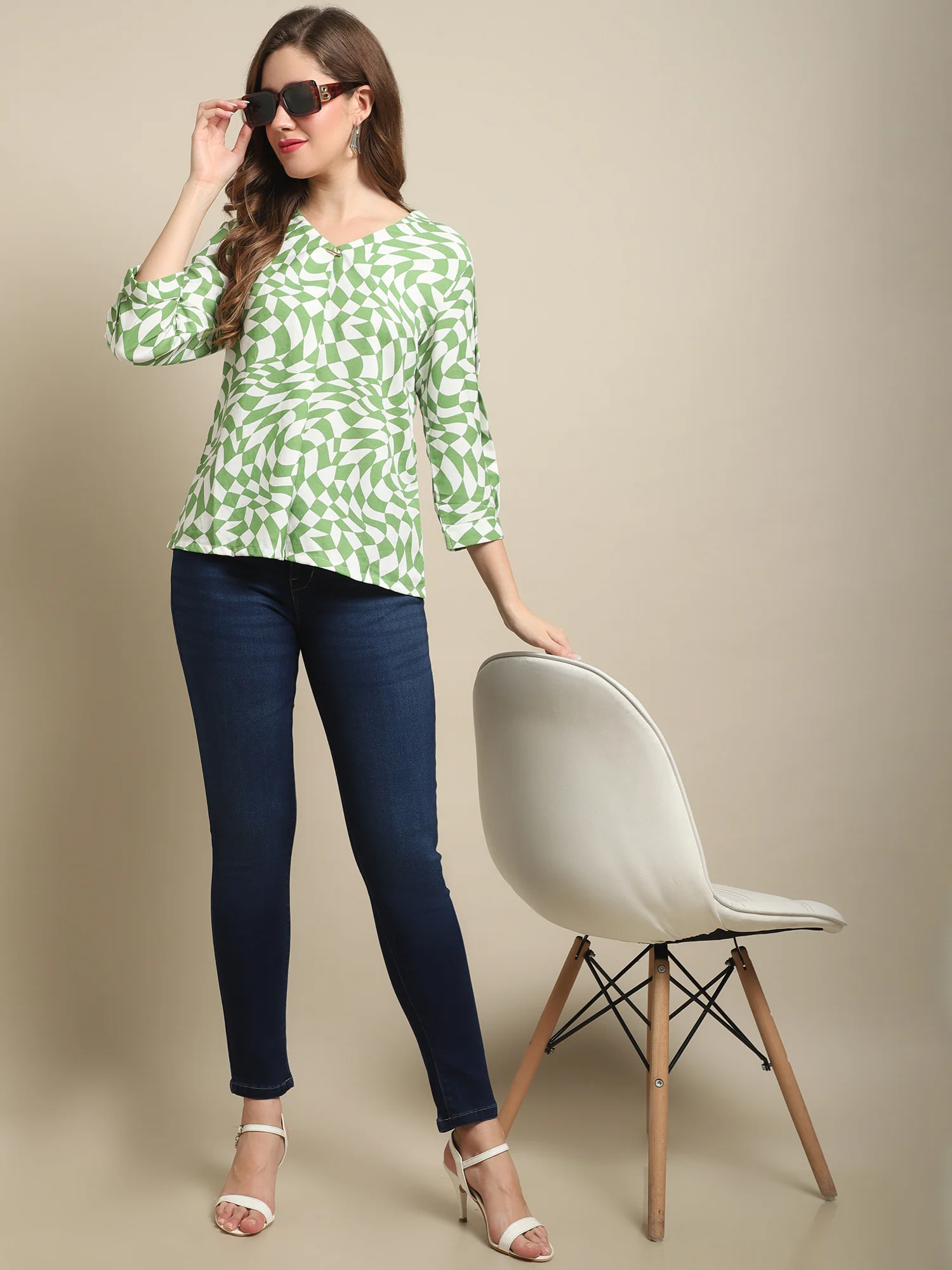 Women's Casual  Green Abstract Print V neck Top - Image 5