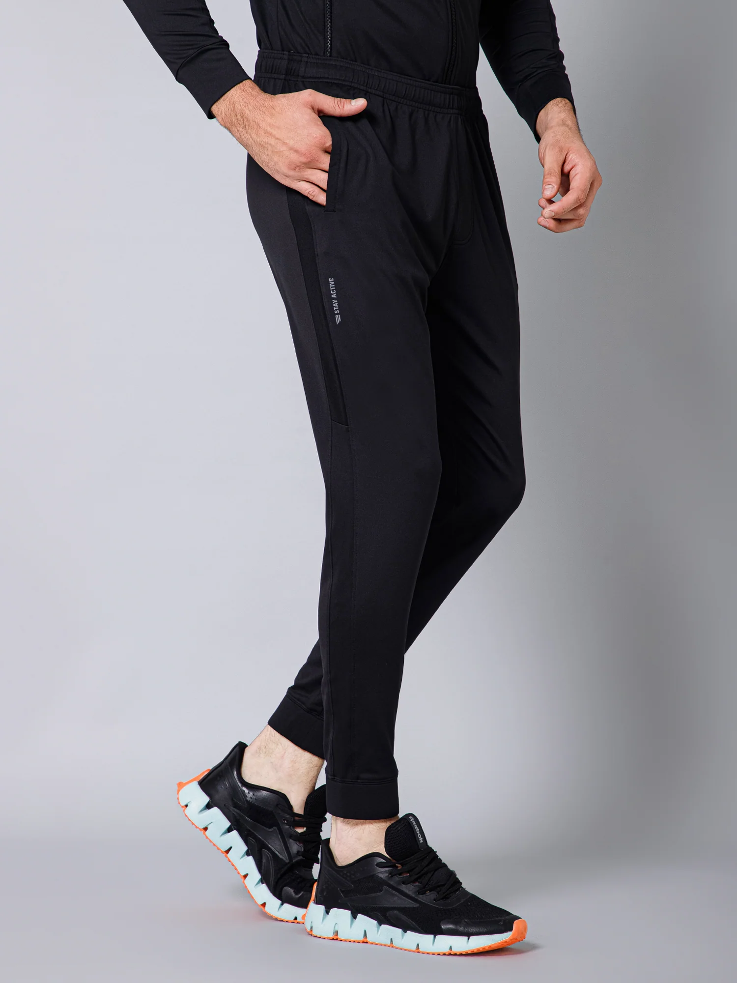 Men Black Solid Full Length Regular Fit Active Wear Track Pant - Image 3