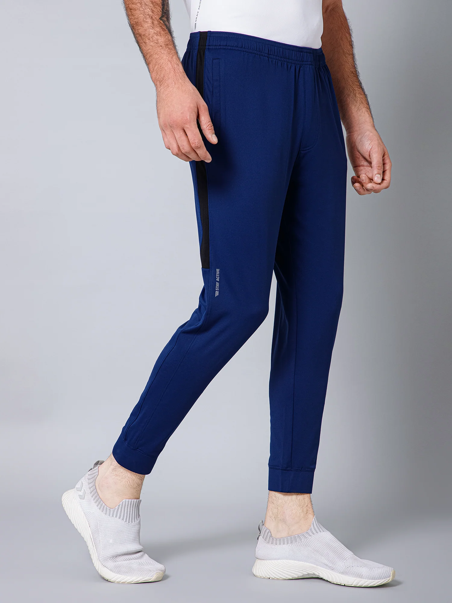 Men Blue Solid Full Length Regular Fit Active Wear Track Pant - Image 3