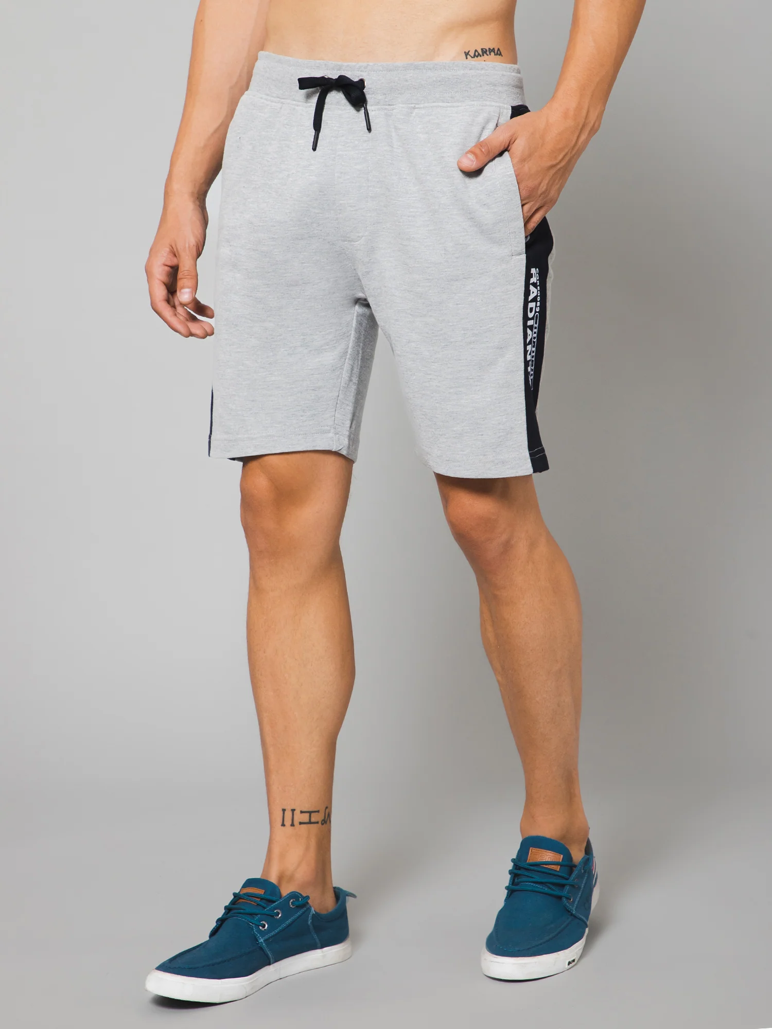 Men Grey Melange Bermuda - Image 2