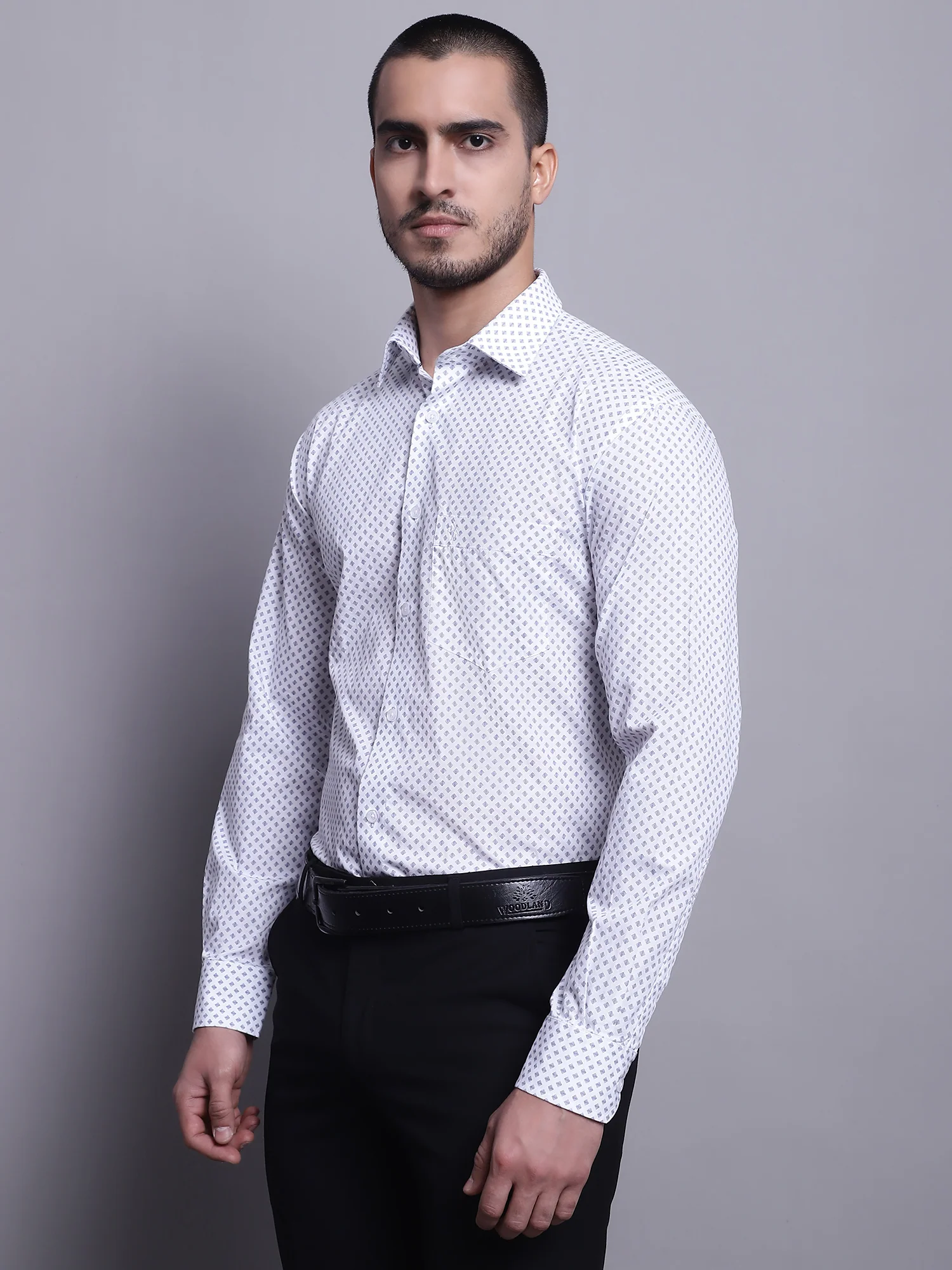 Men's Navy Blue Formal Geometric Ditsy print Full Sleeve Shirt - Image 3