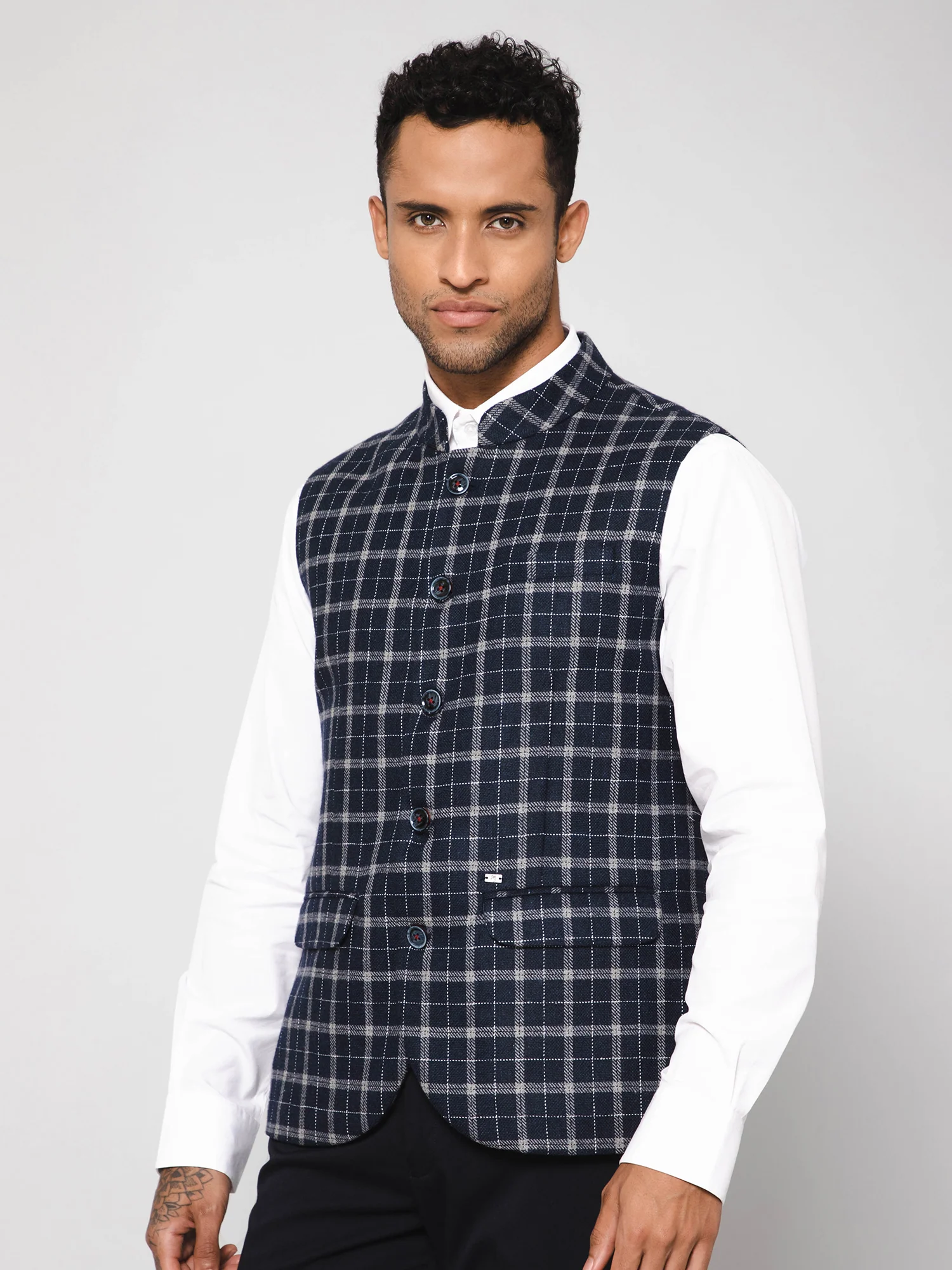Men Navy Waist Coat - Image 3