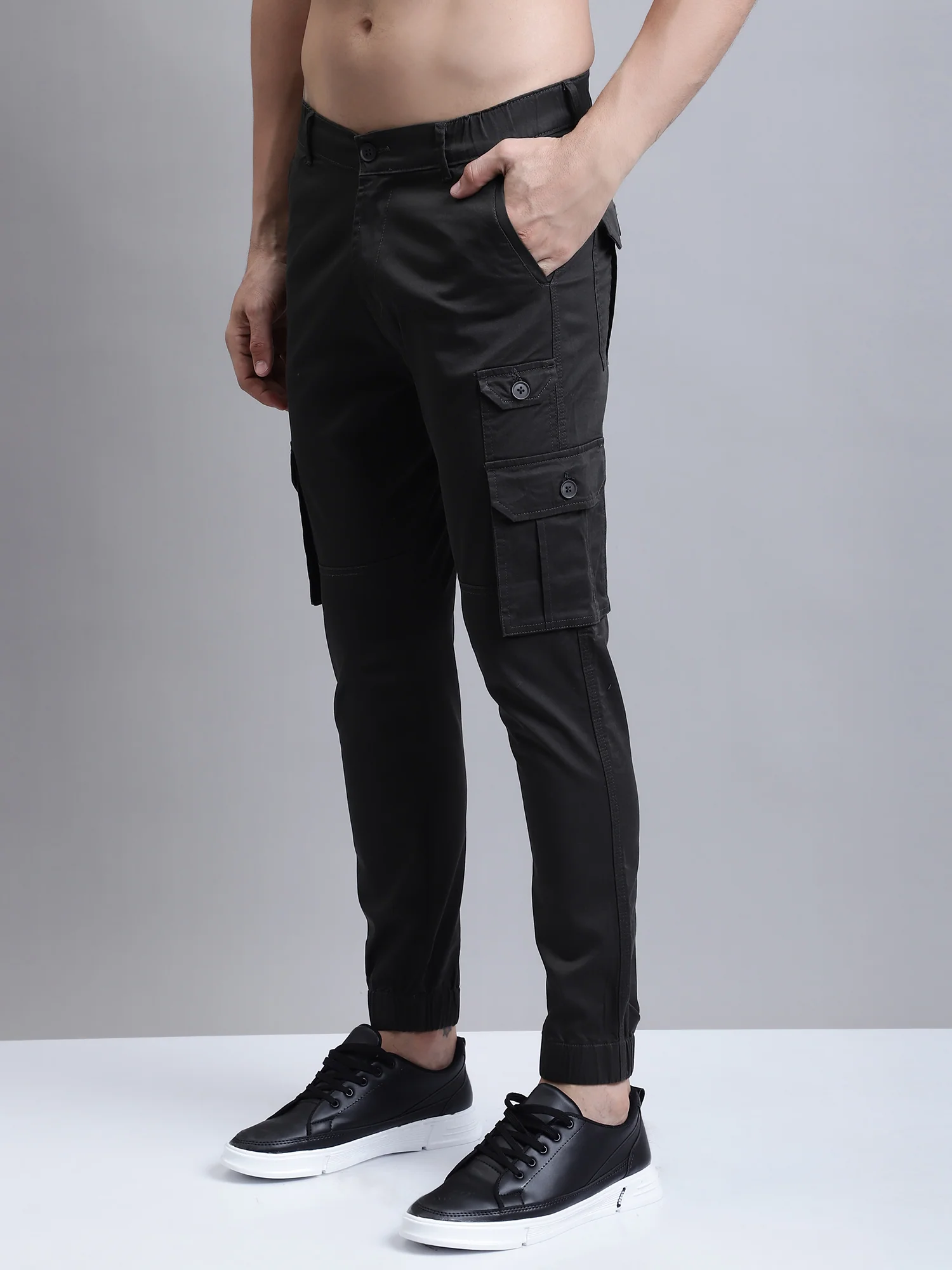 Men Olive Solid Casual Cargo - Image 2