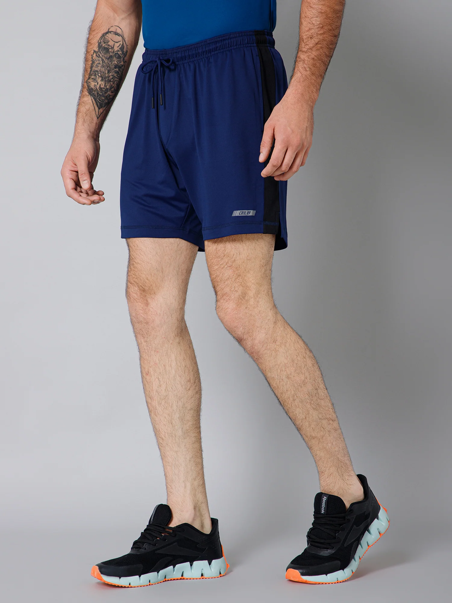 Men Solid Above Knee Regular Fit Active Wear Blue Shorts - Image 2