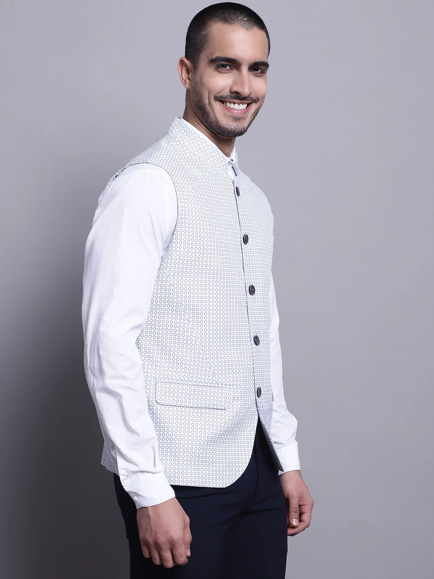 Men White Waist Coat - Image 4