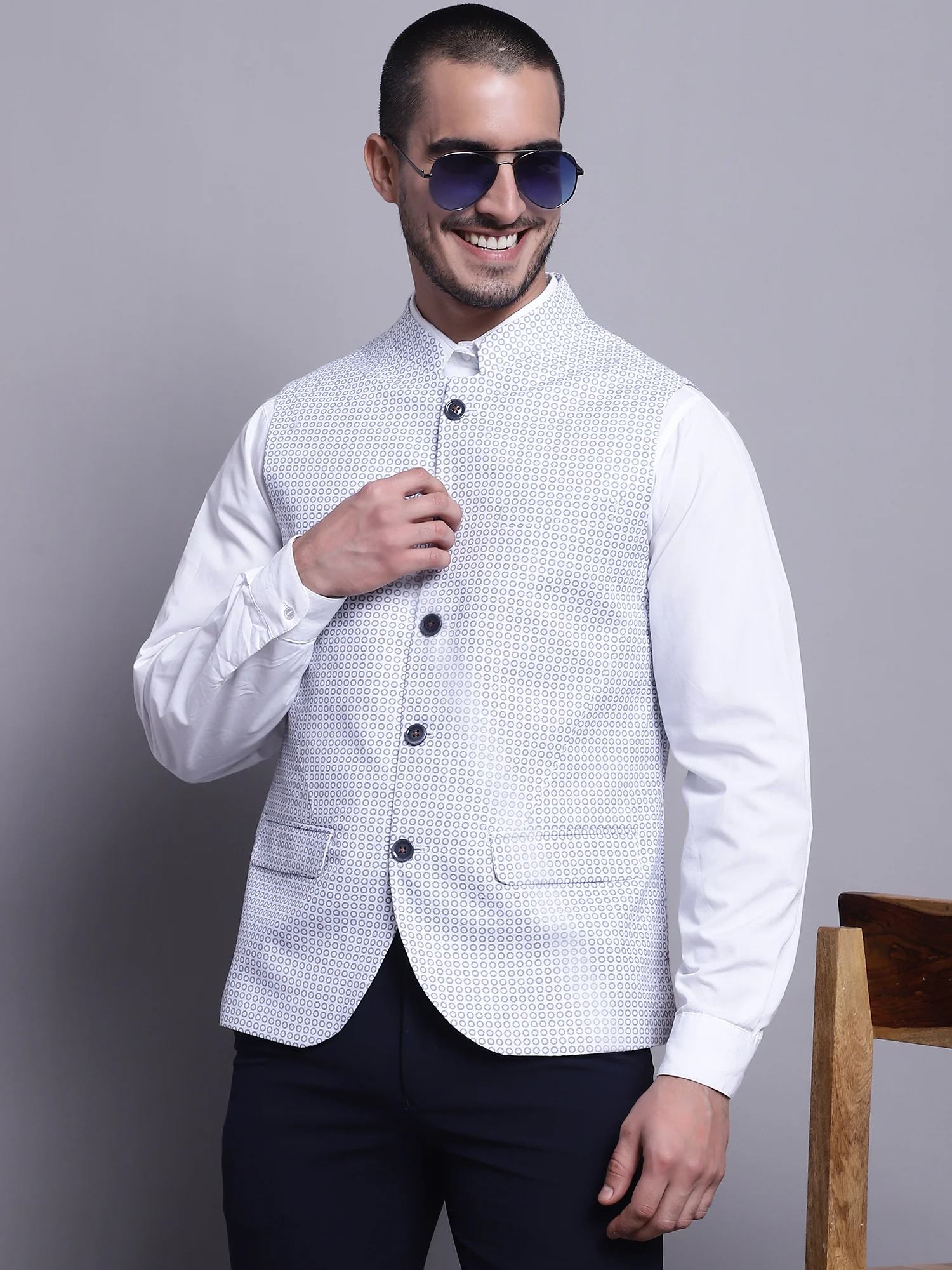 Men White Waist Coat - Image 6