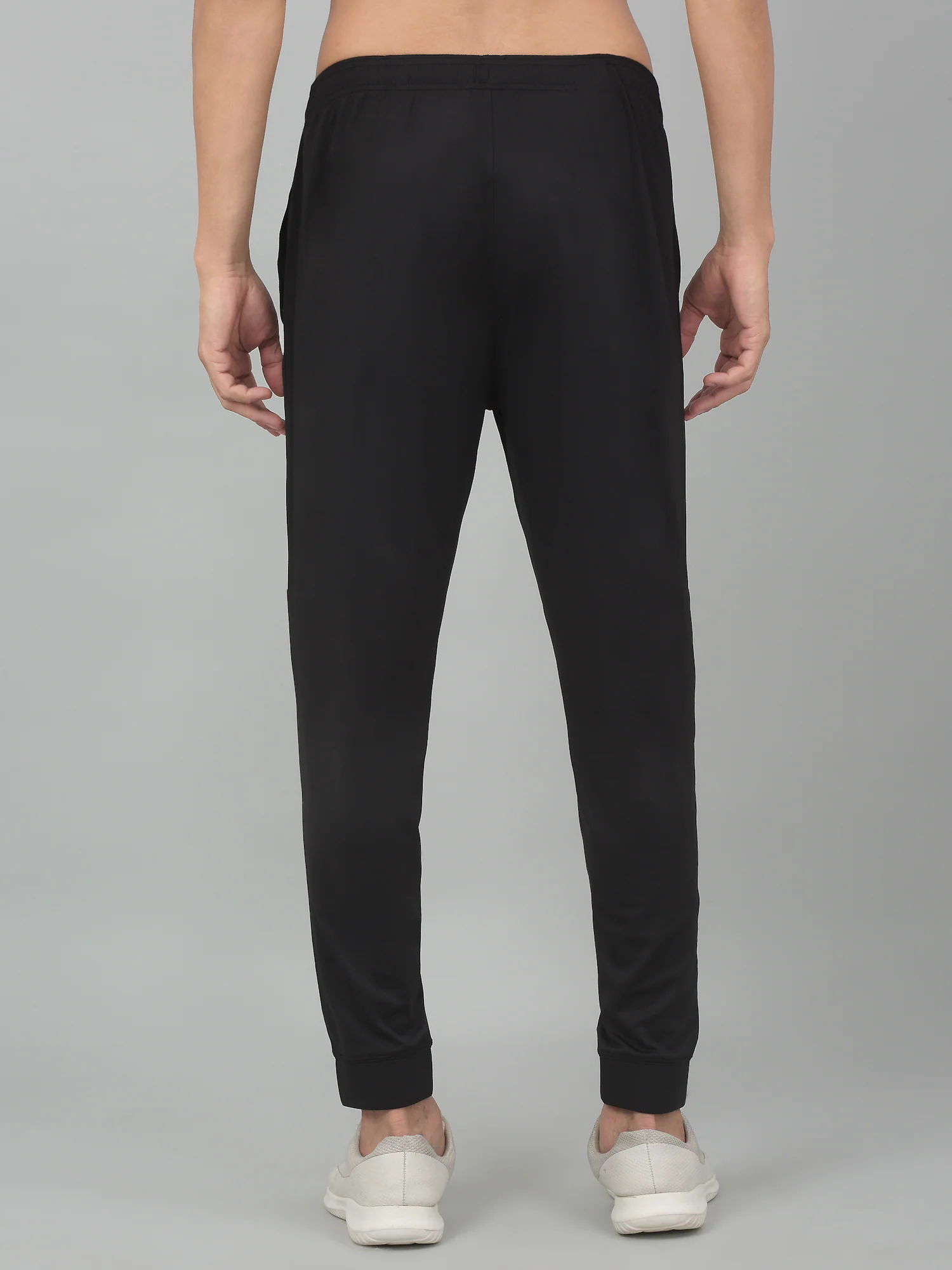 Men's Black Soild Stretchable Track Pant - Image 2