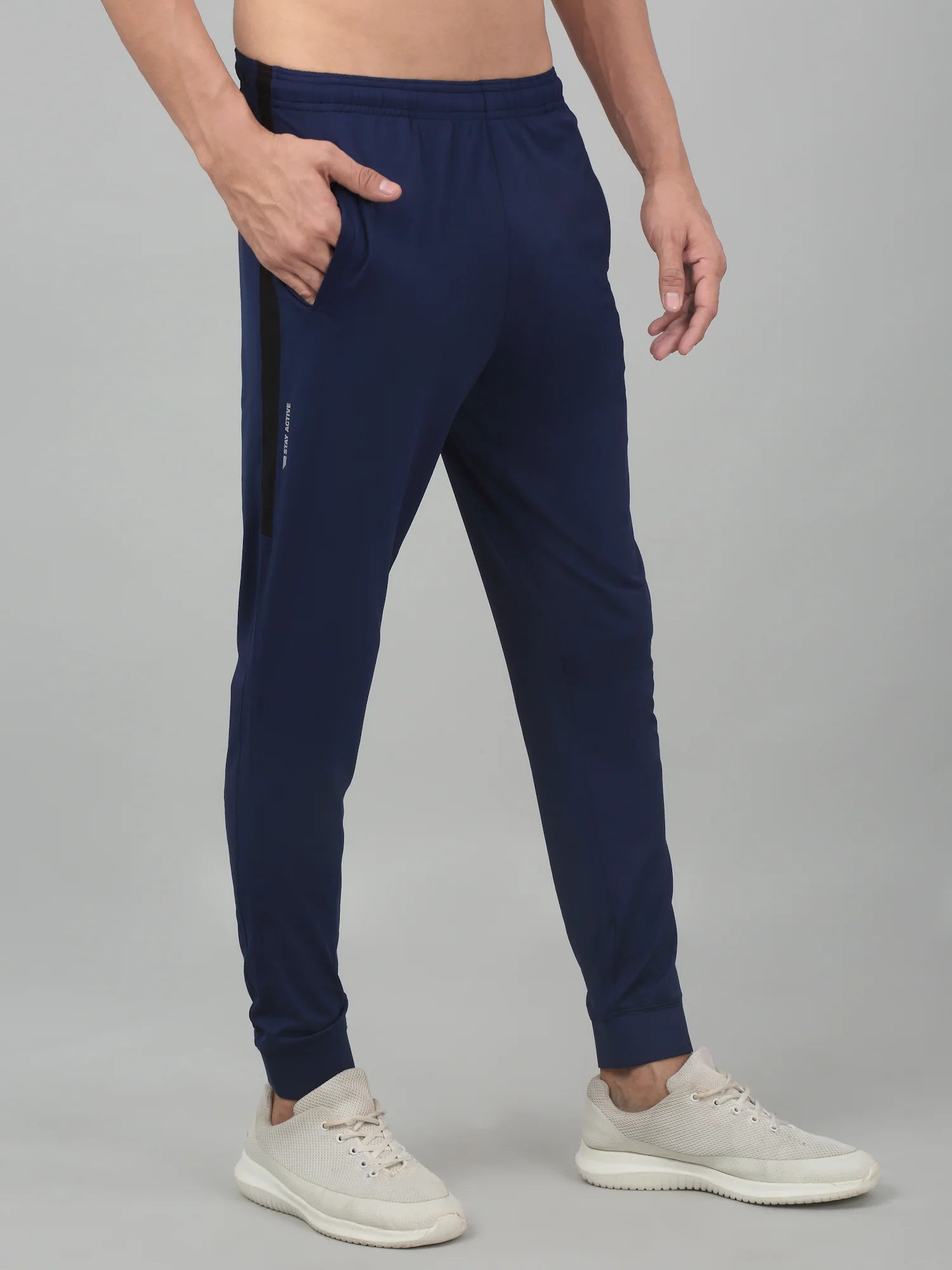Men's Blue Soild Stretchable Track Pant - Image 4