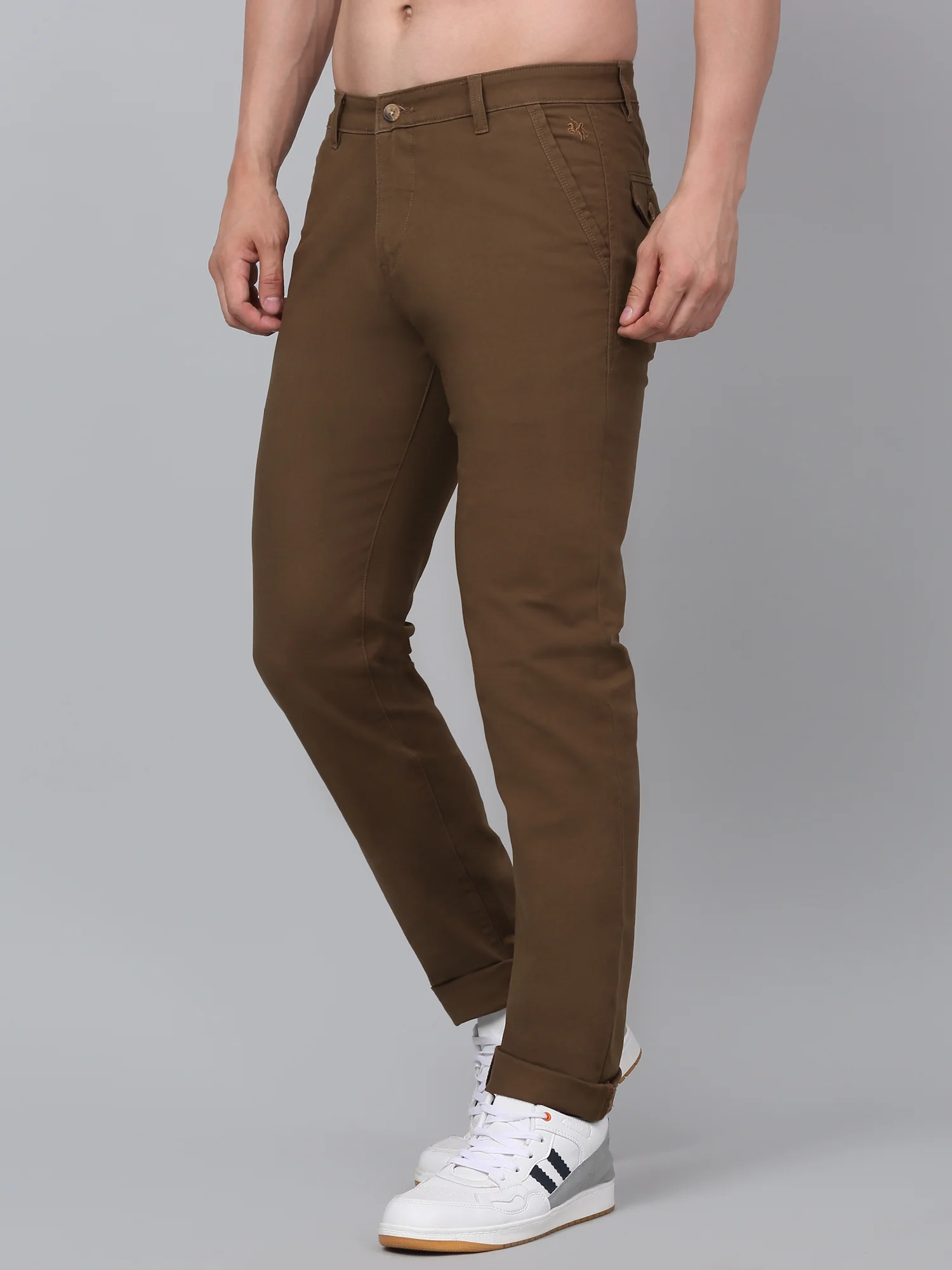 Men's Brown Solid Non-Pleated Stretchable Casual Trouser - Image 4