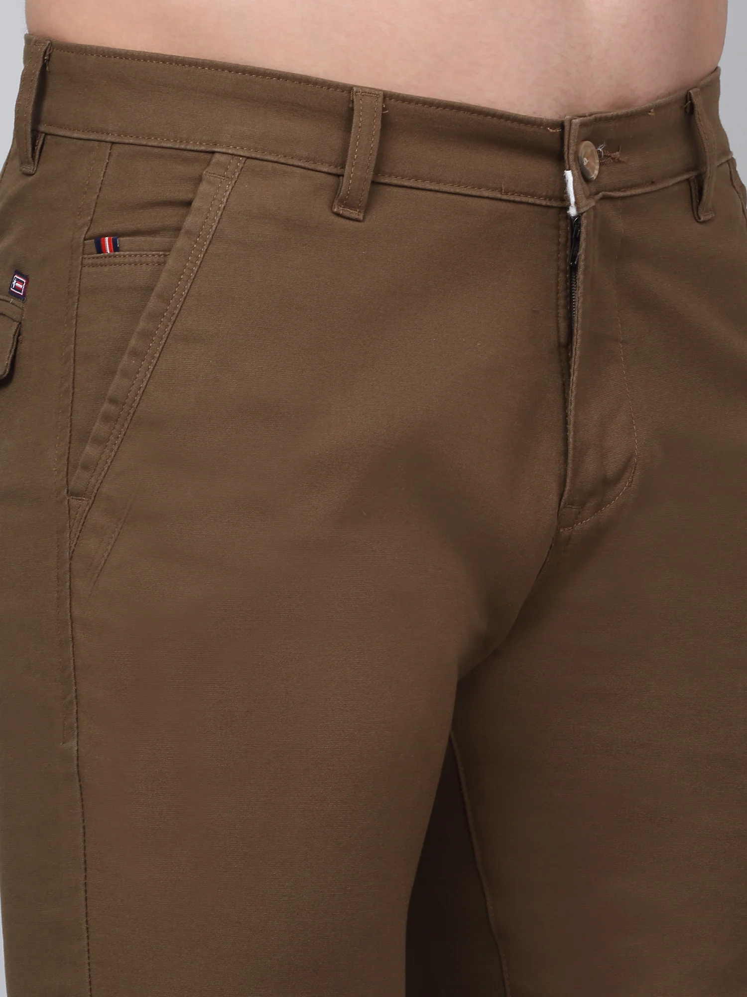 Men's Brown Solid Non-Pleated Stretchable Casual Trouser - Image 5