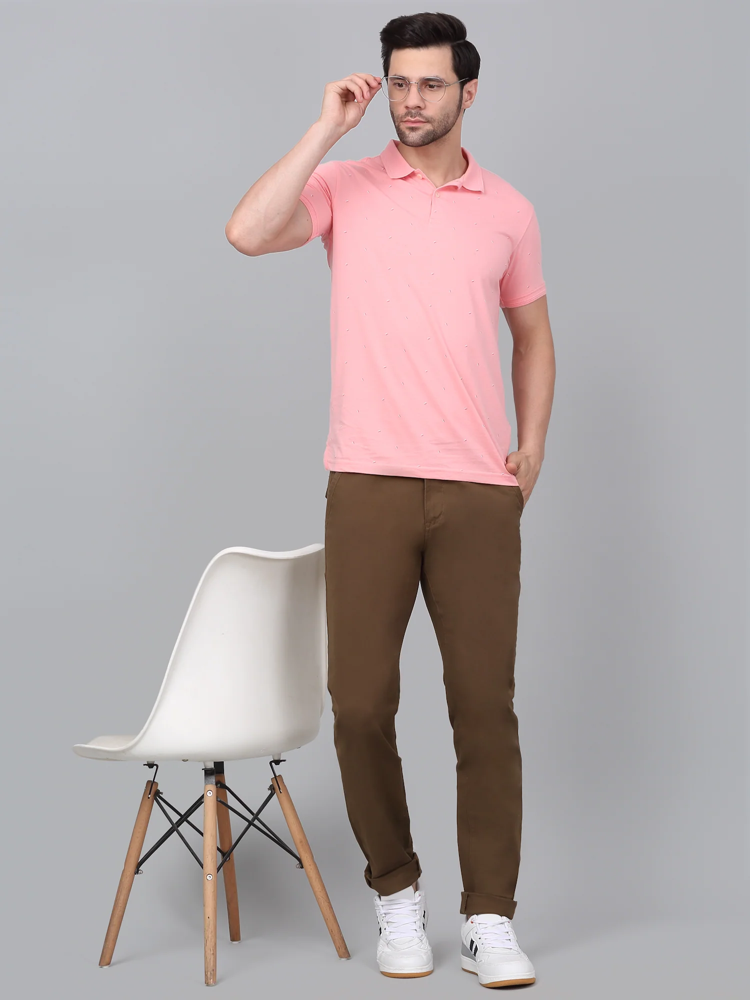 Men's Brown Solid Non-Pleated Stretchable Casual Trouser - Image 6