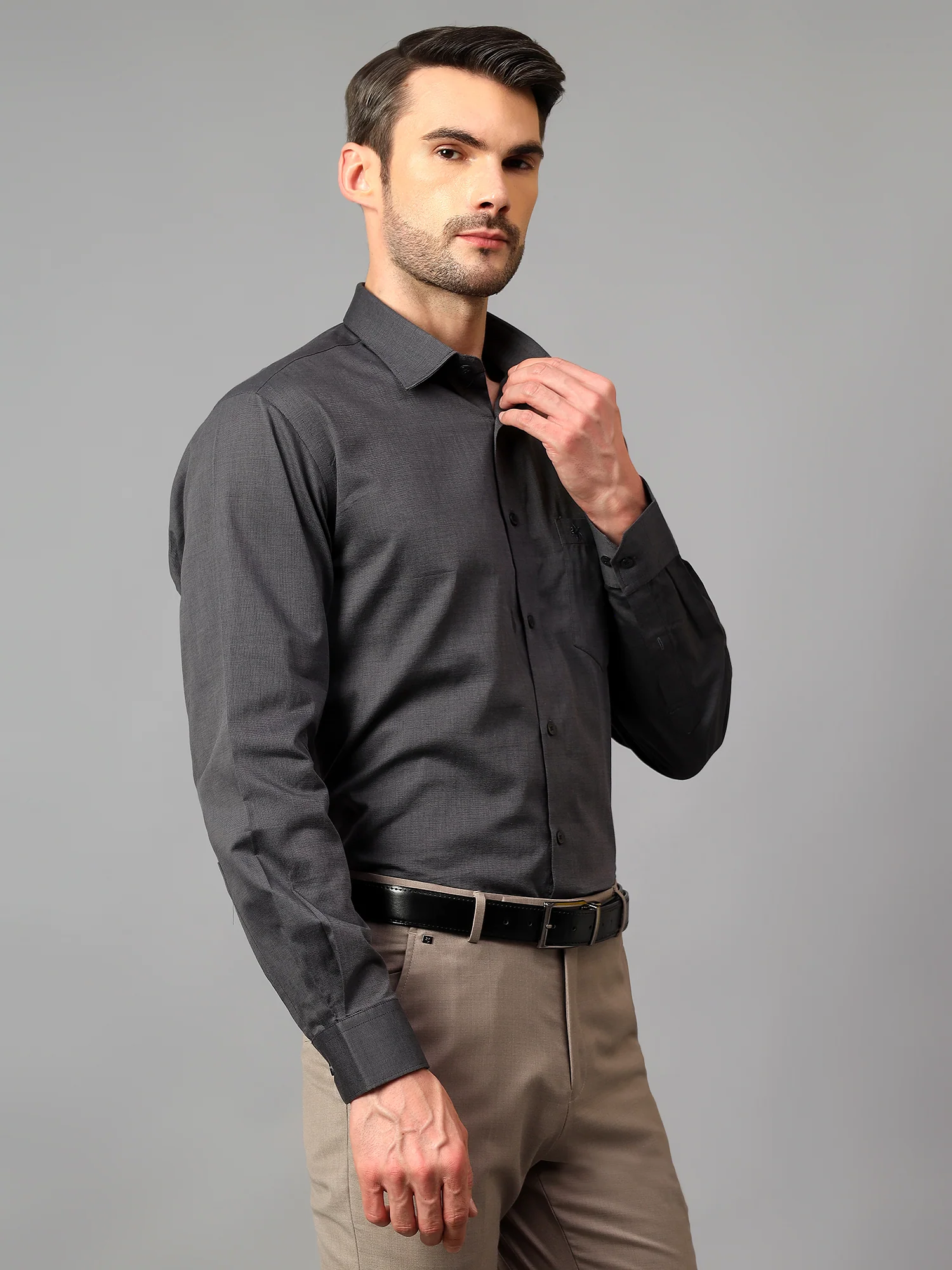 Men's Dark Grey Formal Fil a Fil Plain Full Sleeve Shirt - Image 3