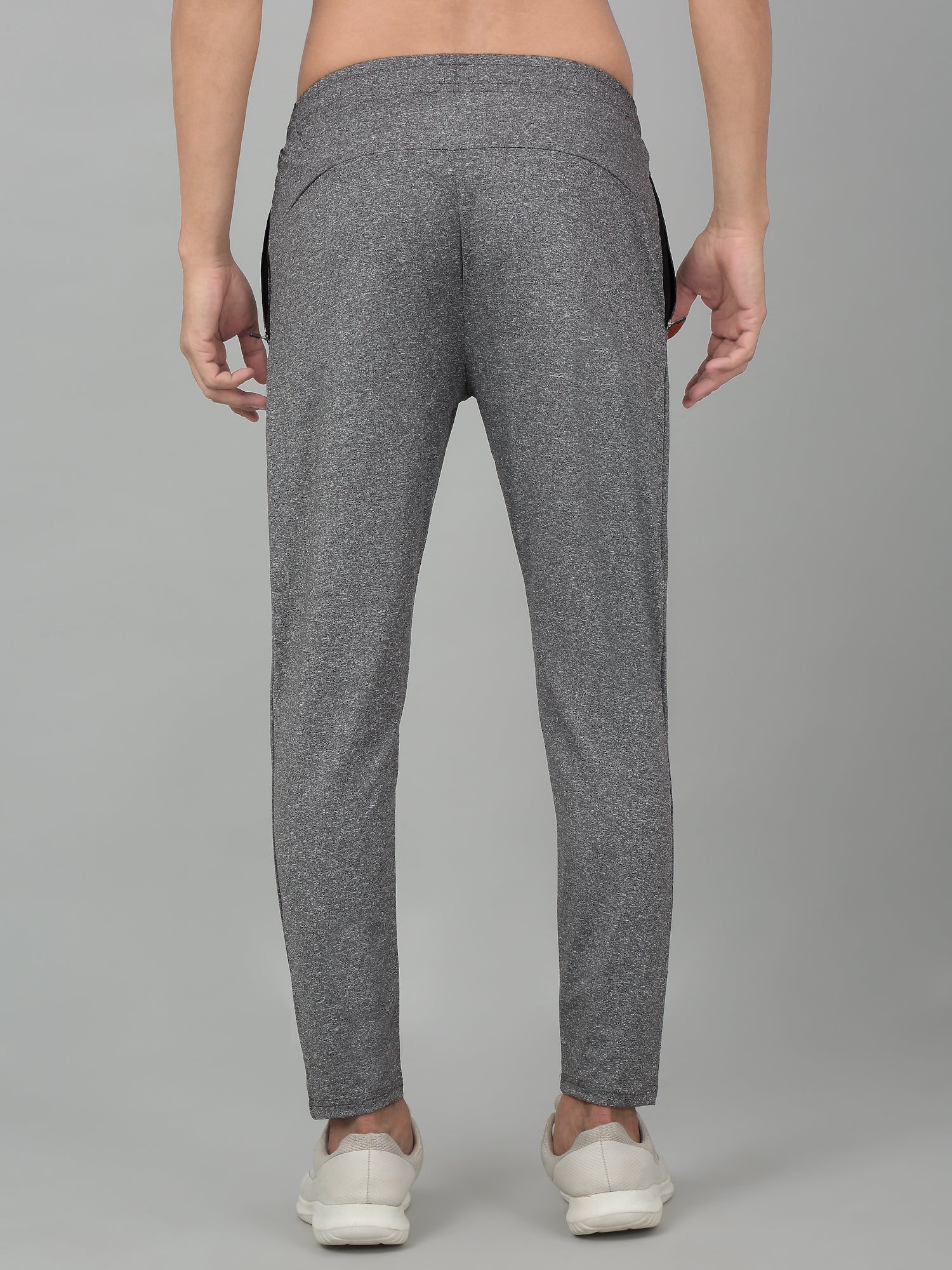 Men's Grey Solid Stretchable Active Wear Track Pant - Image 2
