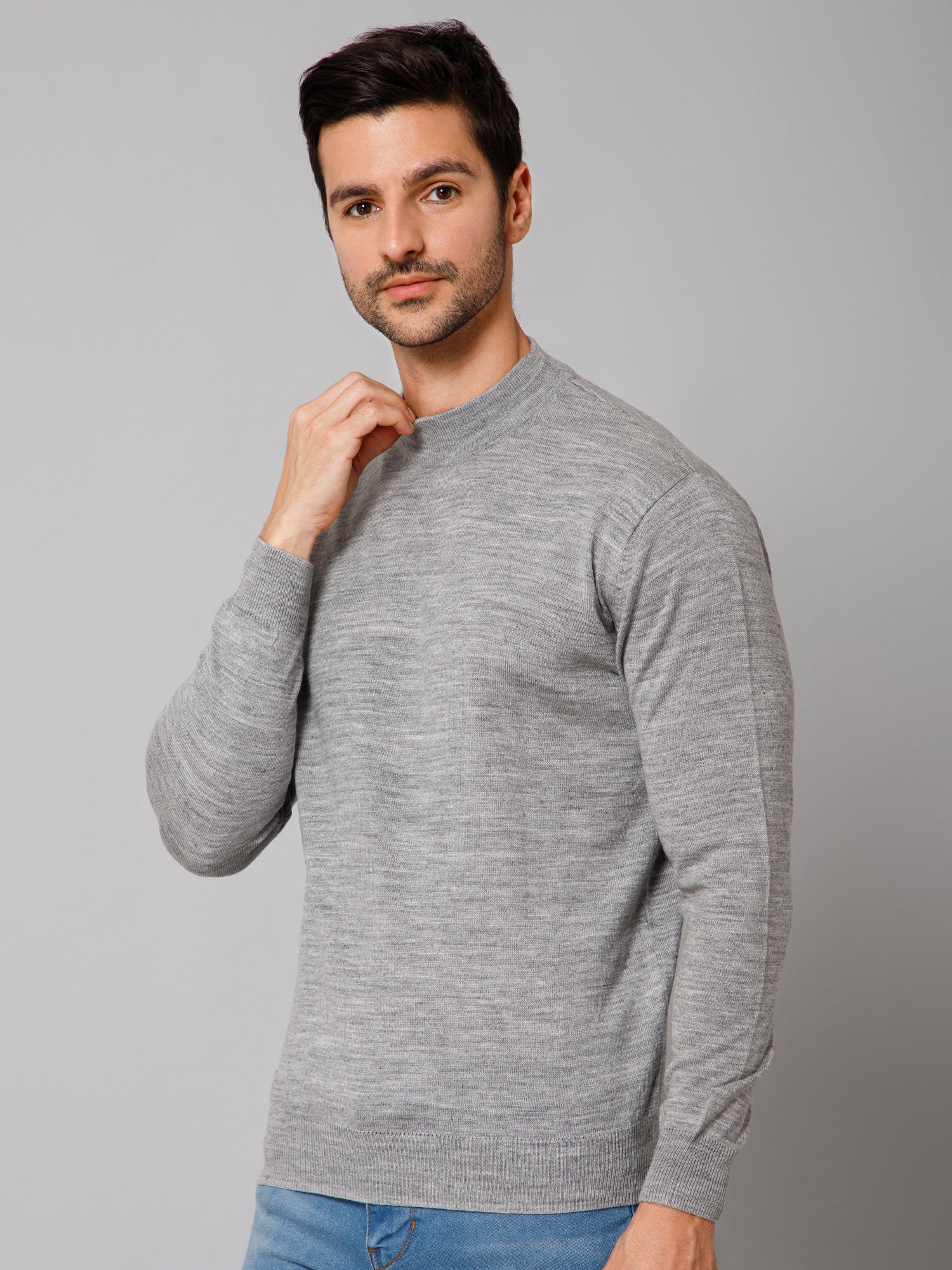 Solid Grey Full Sleeves Round Neck Regular Fit Casual Sweater for Men - Image 2