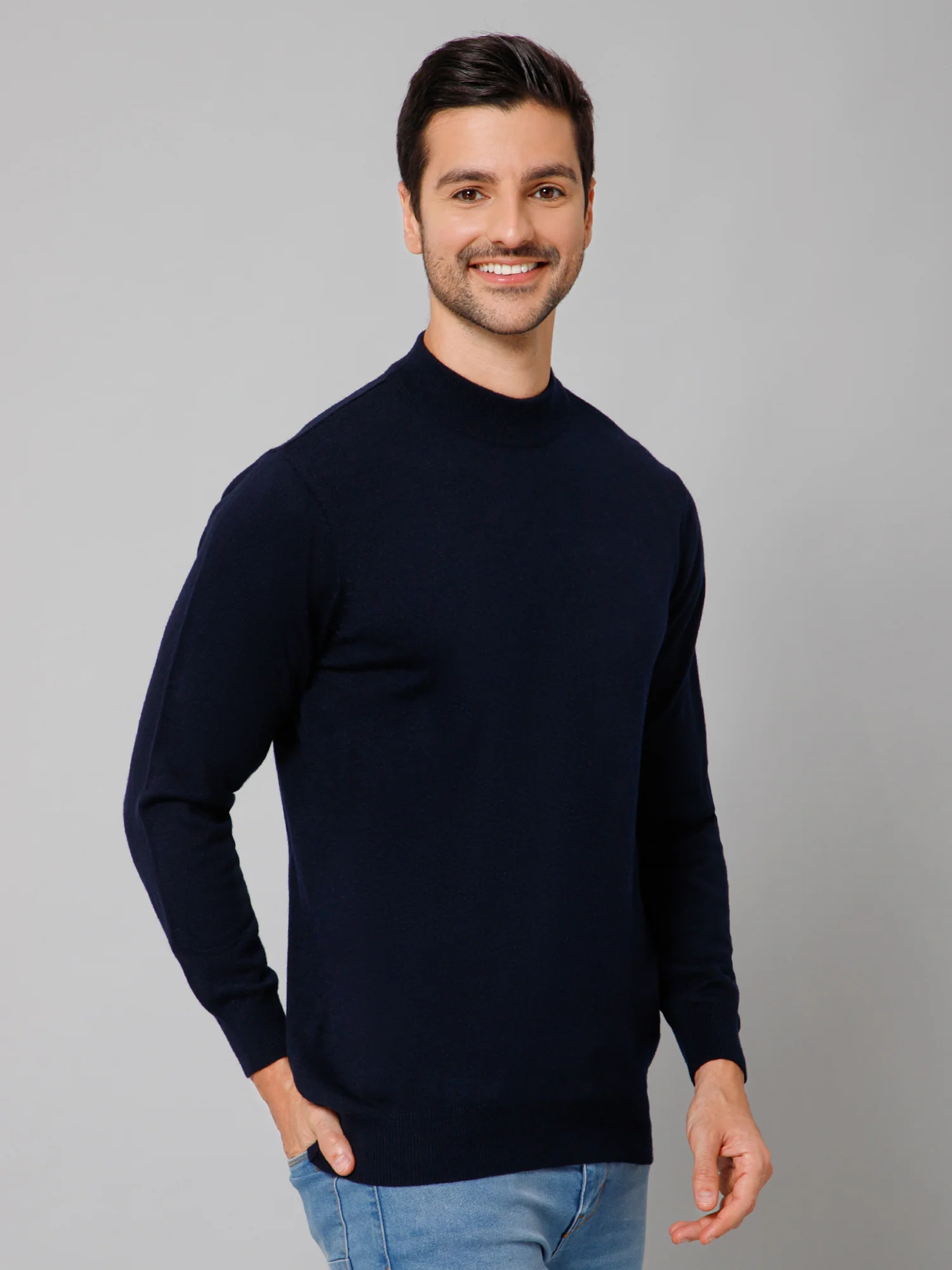 Solid Navy Blue Full Sleeves Round Neck Regular Fit Casual Sweater for Men - Image 3