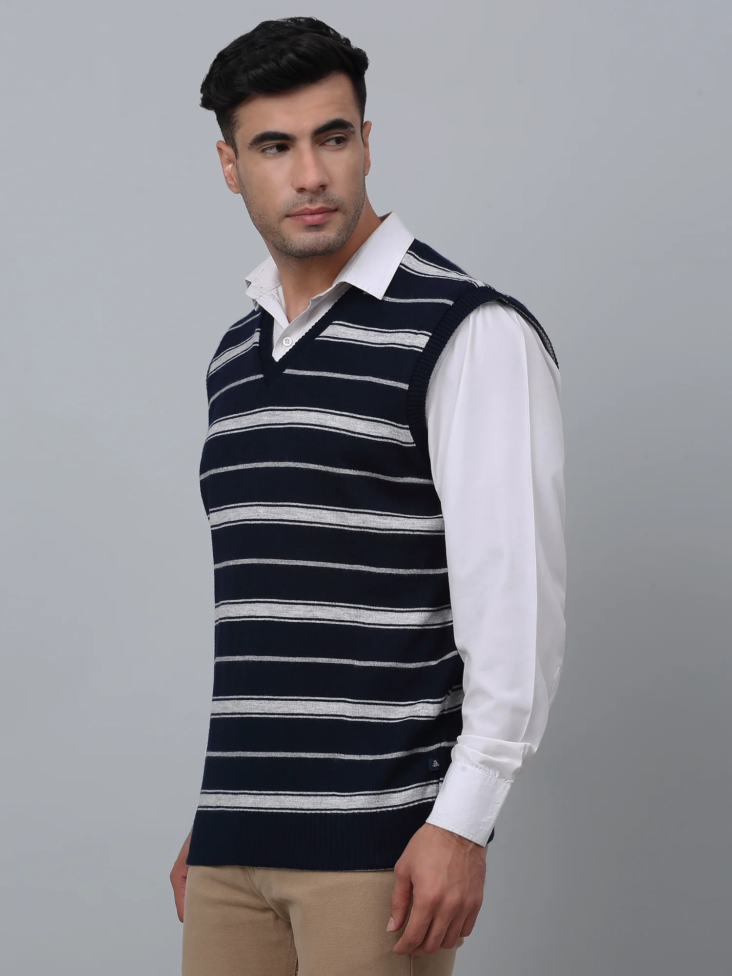 Solid Navy Blue Sleeveless V Neck Reversible Regular Fit Casual Sweater for Men - Image 3