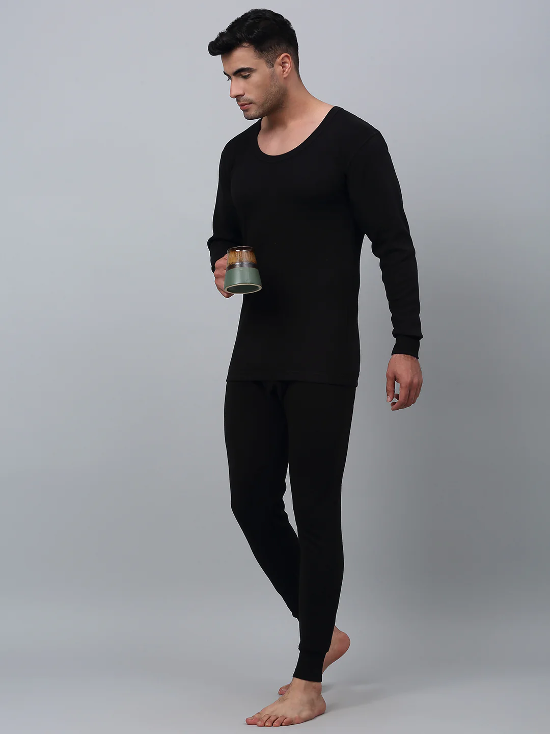 Solid Non Pleated Regular Fit Mid Rise Black Thermal Bottom For Men - Image 6