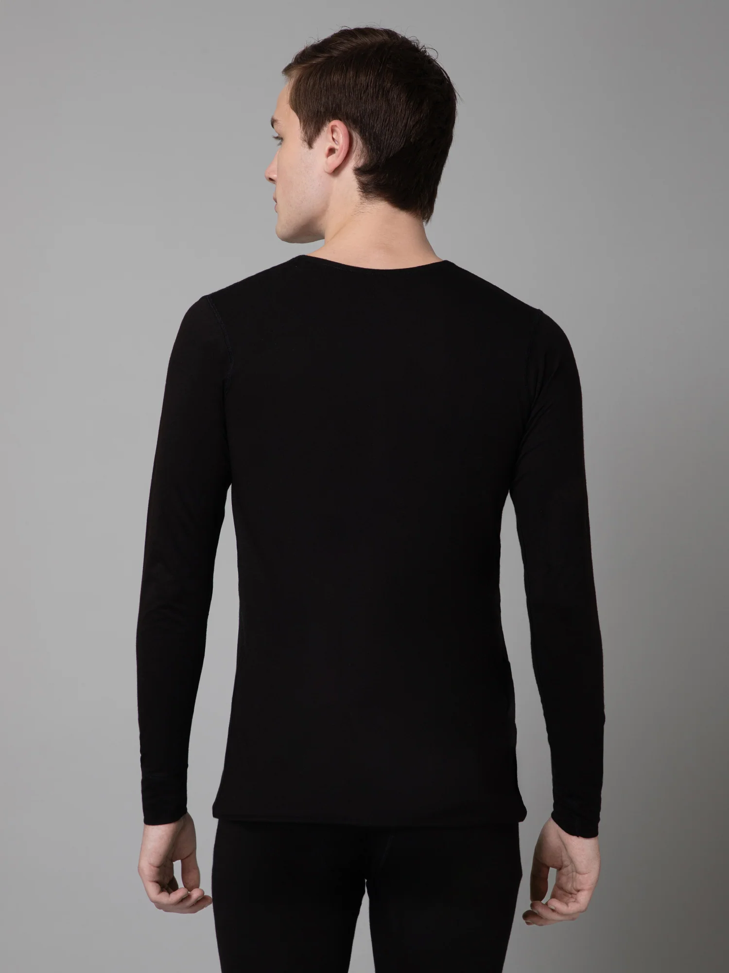Solid Round Neck Full Sleeves Black Thermal Top For Men - Image 4