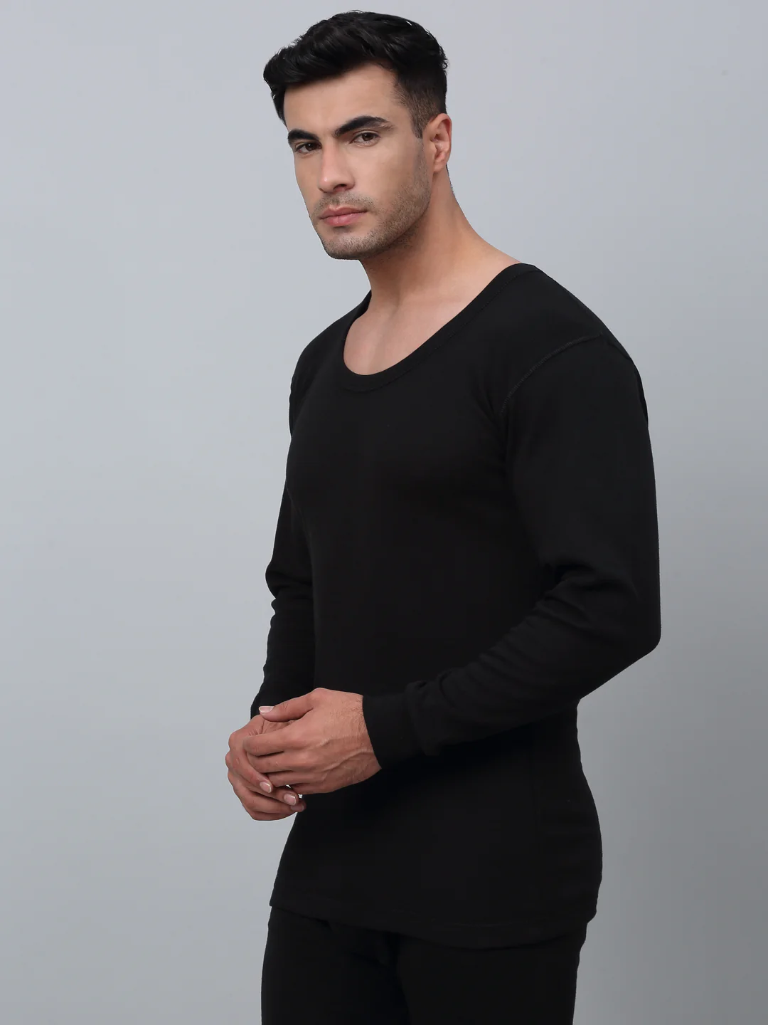 Solid Round Neck Full Sleeves Black Thermal Top For Men - Image 2