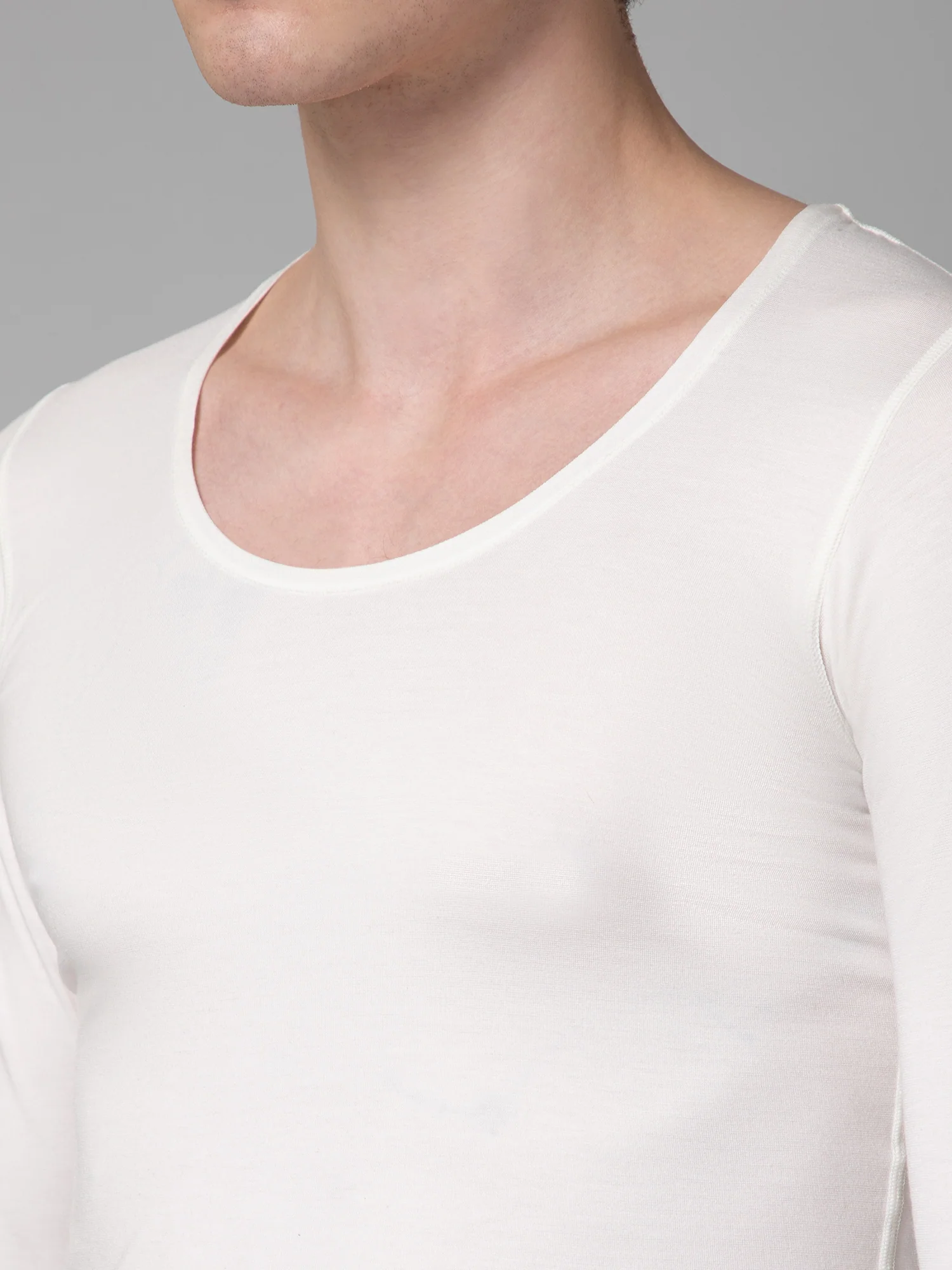 Solid Round Neck Full Sleeves Off White Thermal Top For Men - Image 6