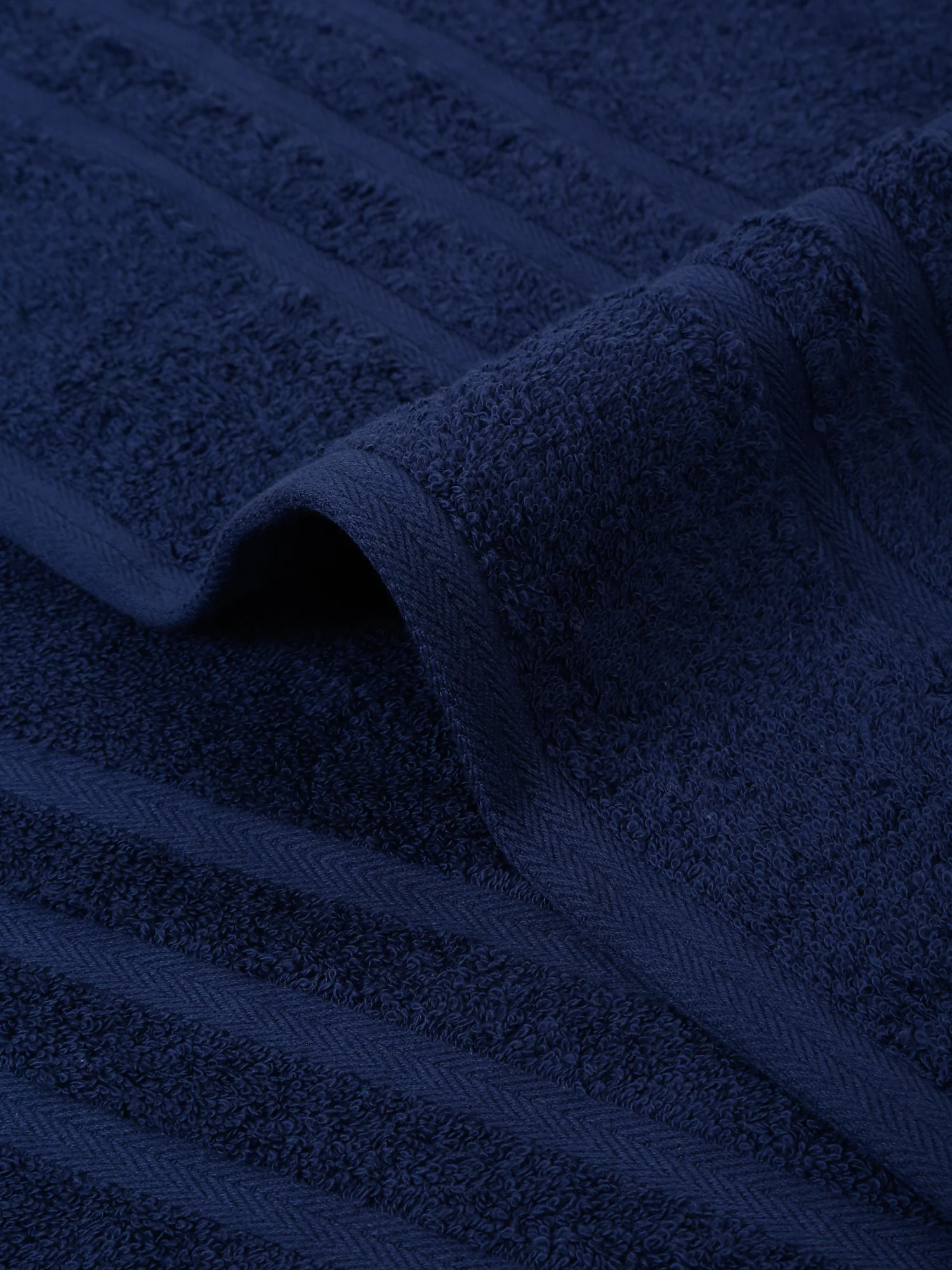 Unisex Navy Blue Basic Terry Bath Towel - Image 4