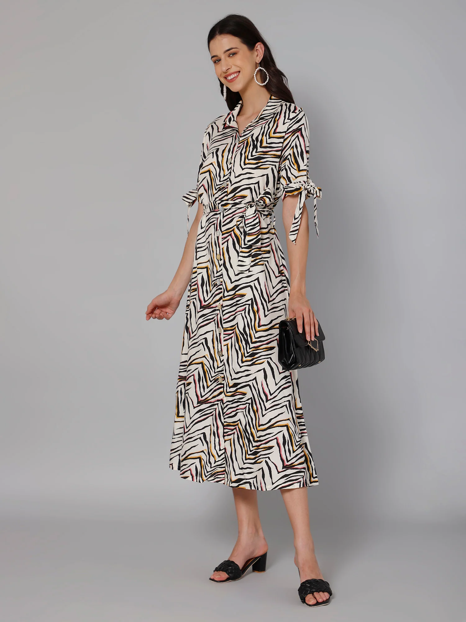 Women's Casual Shirt Collar Cream Chevron Print Shirt Dress - Image 5