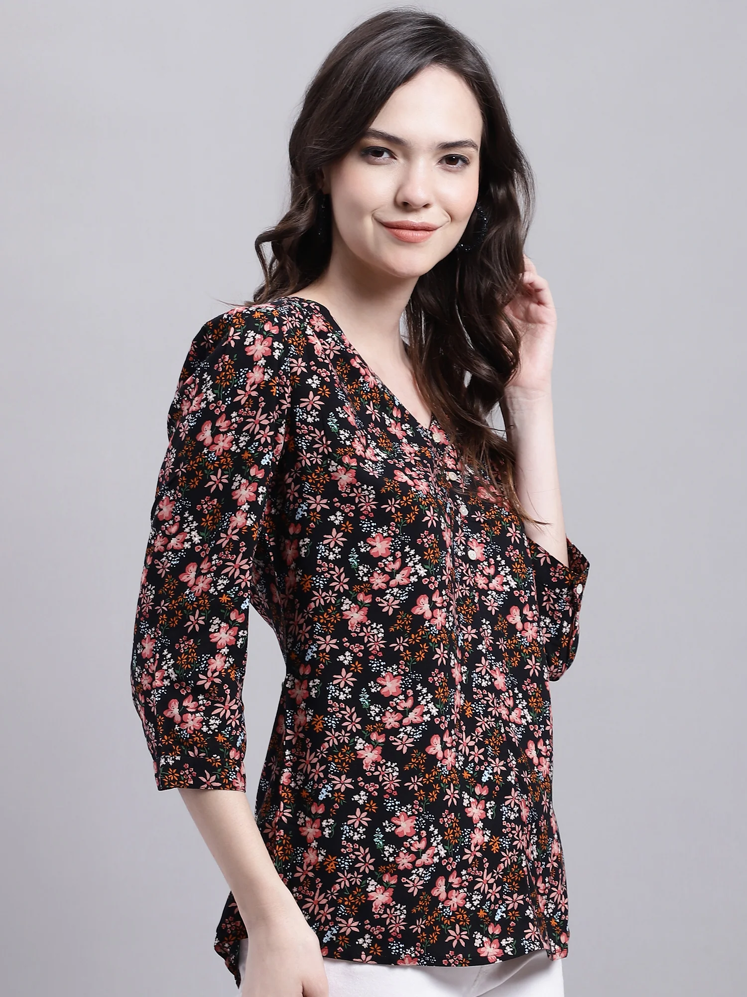 Women's Casual  Black Floral Print V neck Top - Image 4