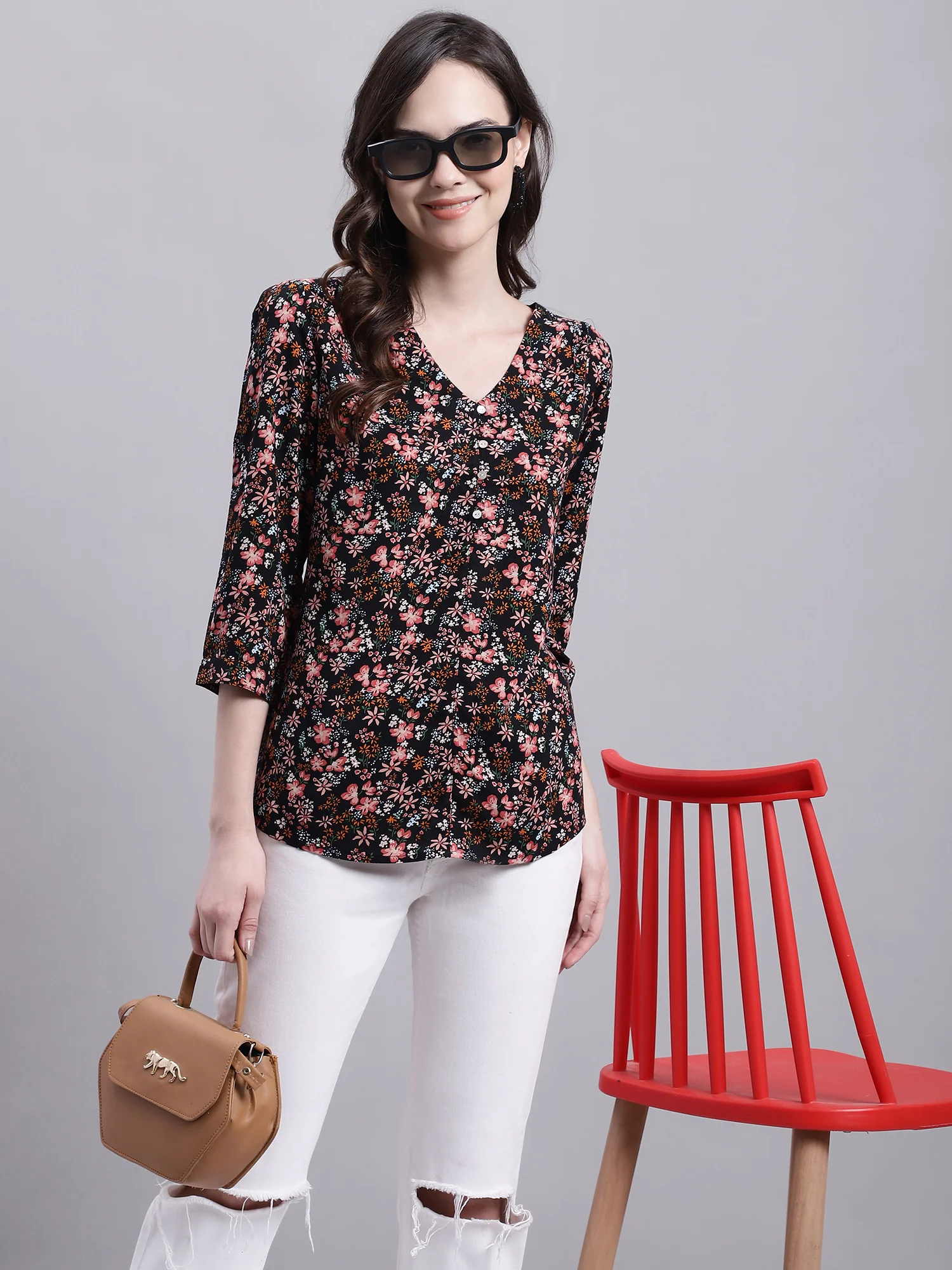 Women's Casual  Black Floral Print V neck Top - Image 6
