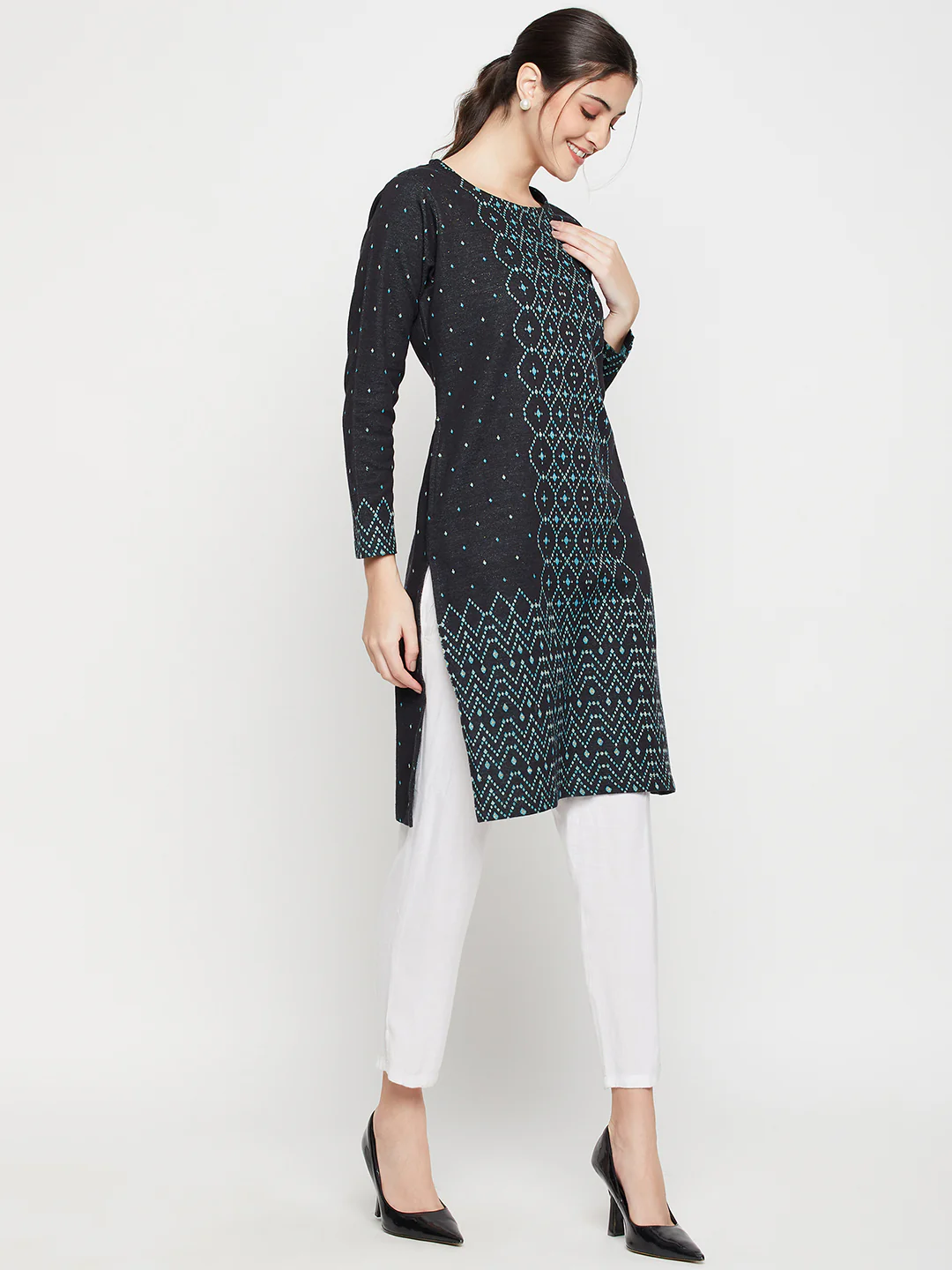 Women's Casual Round neck Black All over Jacquard Knee Length Knit Kurti - Image 4