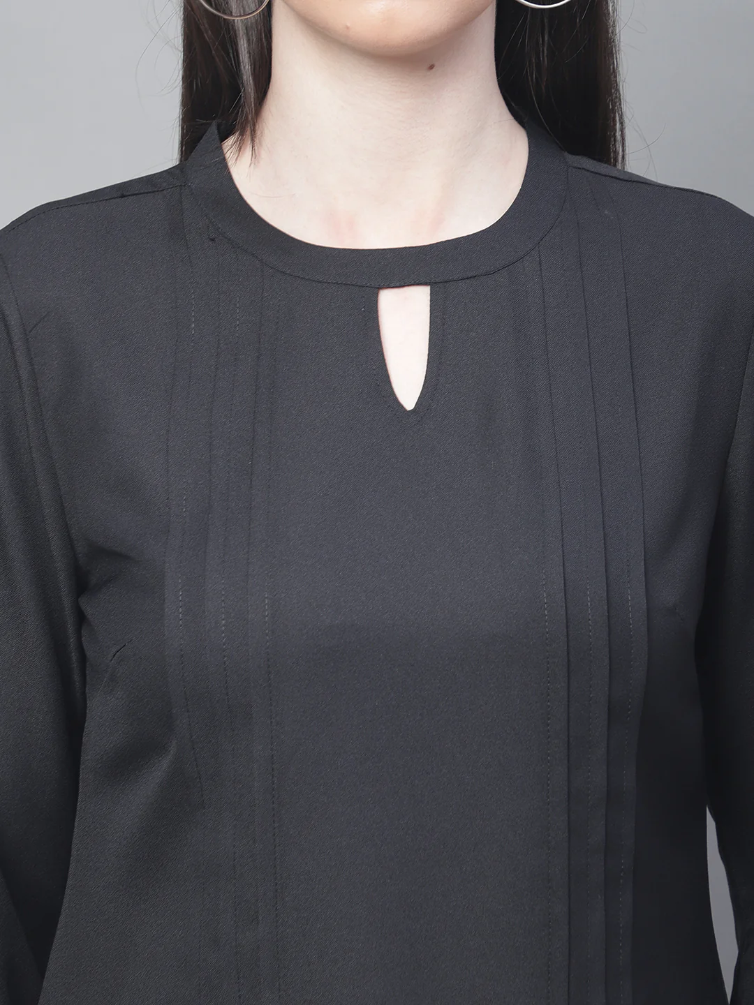 Women's Casual  Black Solid Round neck with Keyhole Tunic - Image 6