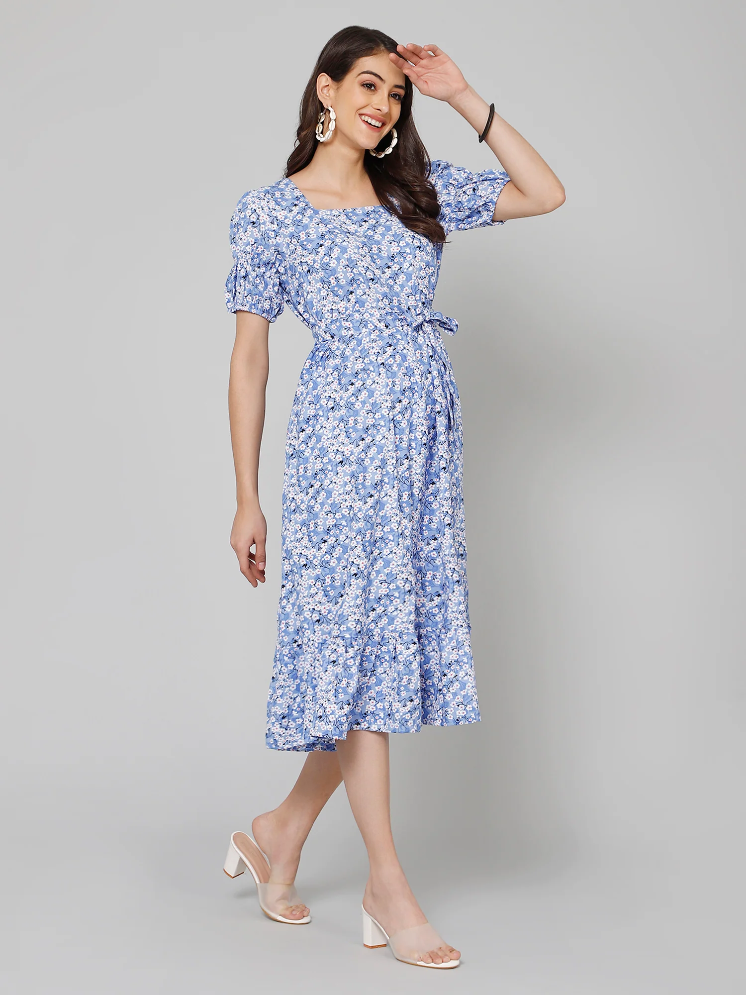 Women's Casual Square neck Blue Ditsy Floral Print Fit & Flared Dress - Image 5