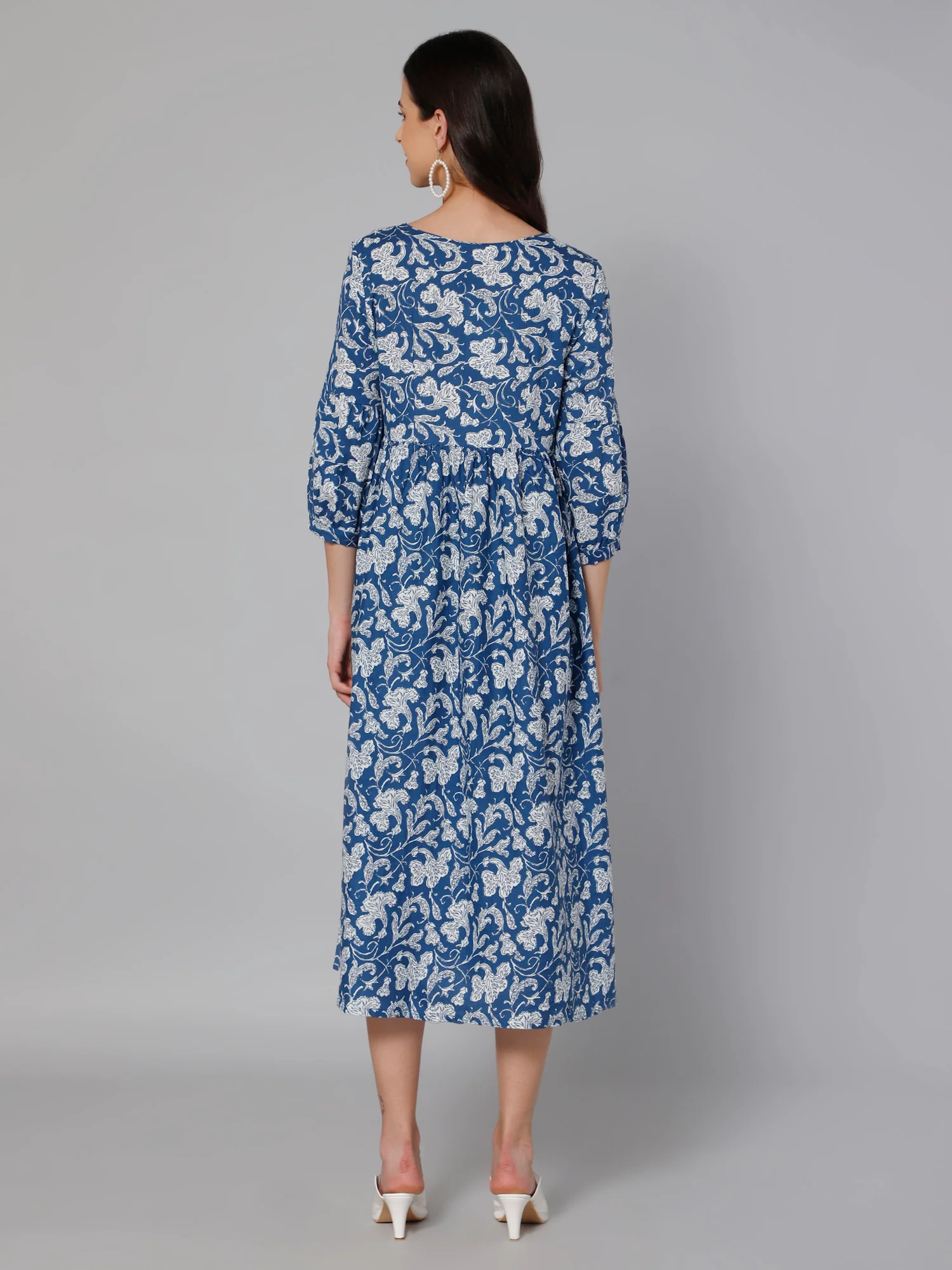 Women's Casual Tie up neck Blue Floral Print Fit & Flared Dress - Image 5