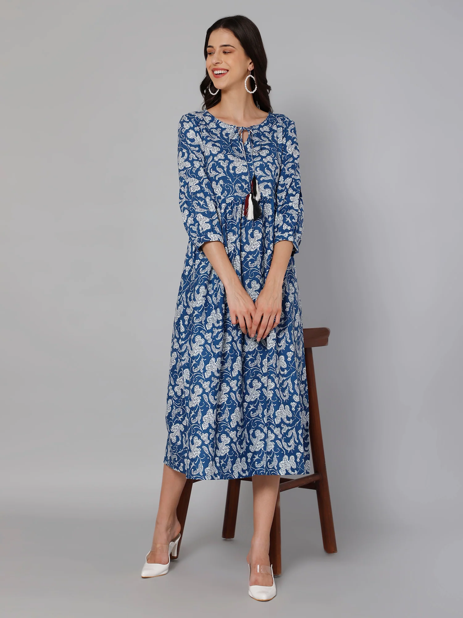 Women's Casual Tie up neck Blue Floral Print Fit & Flared Dress - Image 6