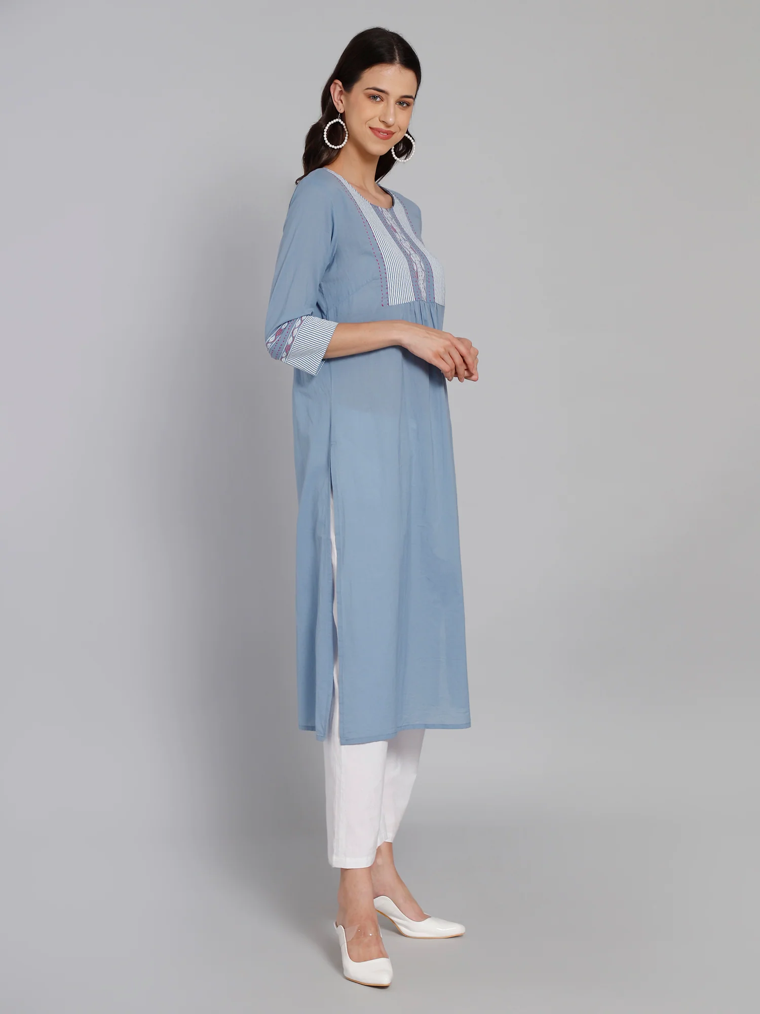 Women's Casual Round neck Blueprint Embroidered Knee length Kurti - Image 2